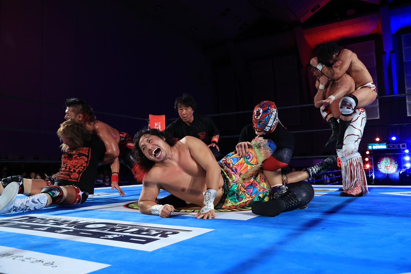 ダーティペア 40th Anniv. WWWA OFFICIAL REPORT Dragon roars to draw in anniversary bout | NEW JAPAN PRO-WRESTLING