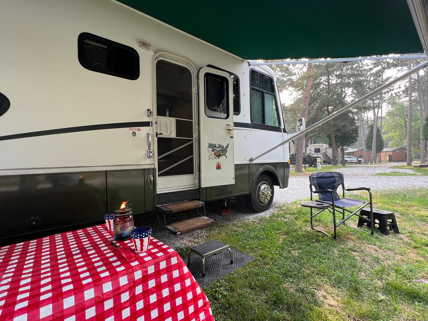 Let's Get Cozy! How to Make Your RV Feel like Home with Vanna Mae