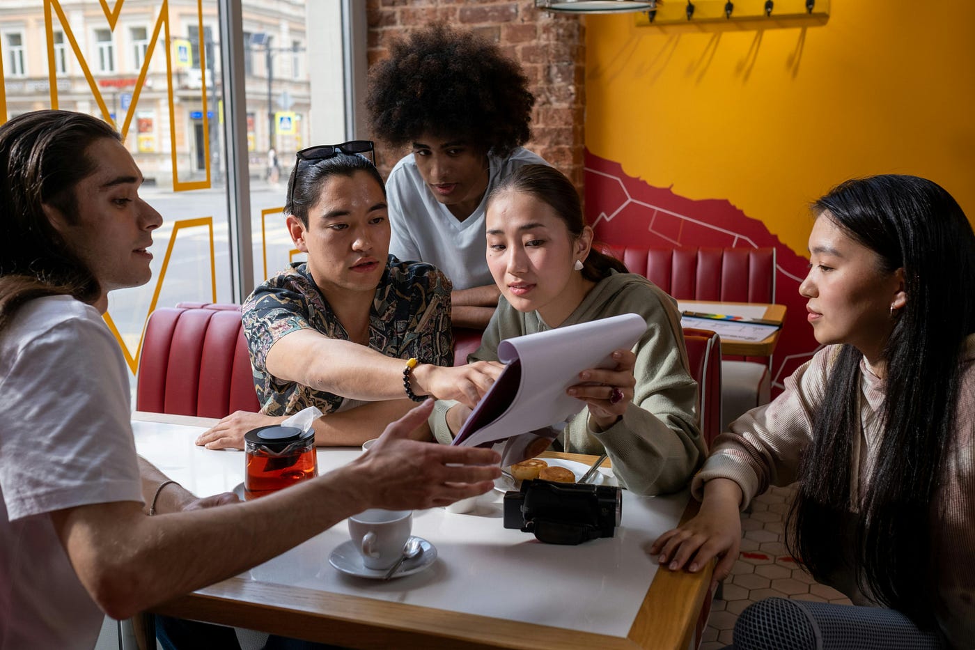 How to Build a Reviewer Community