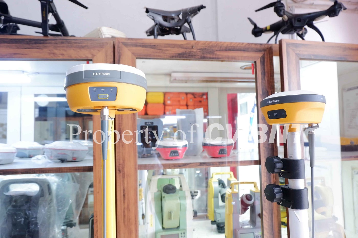 Review Lengkap GPS RTK V30+ & V200: Solusi Base Rover Terbaik untuk Akurasi Topografi