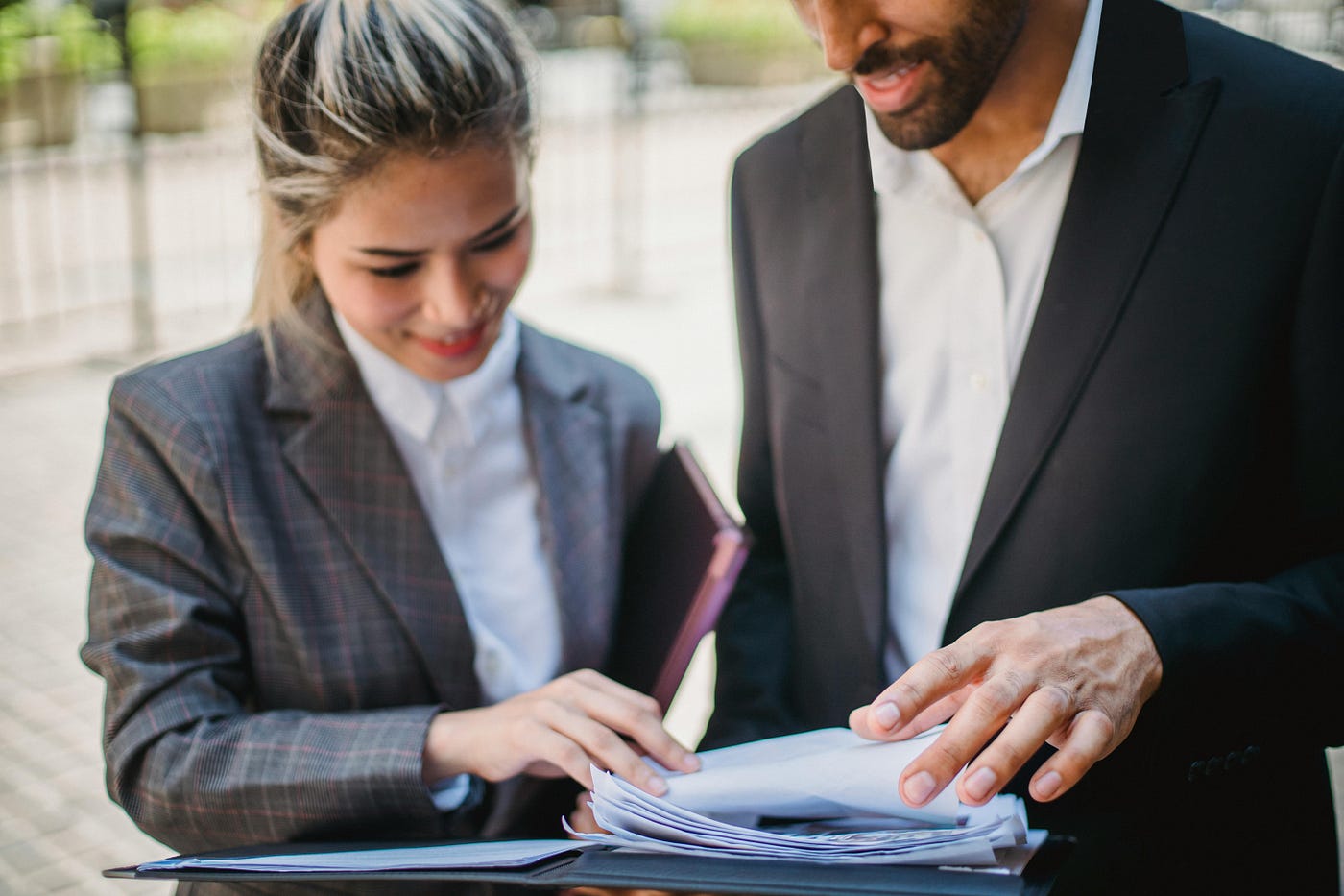 Who should apply to IIM one-year MBA programs?