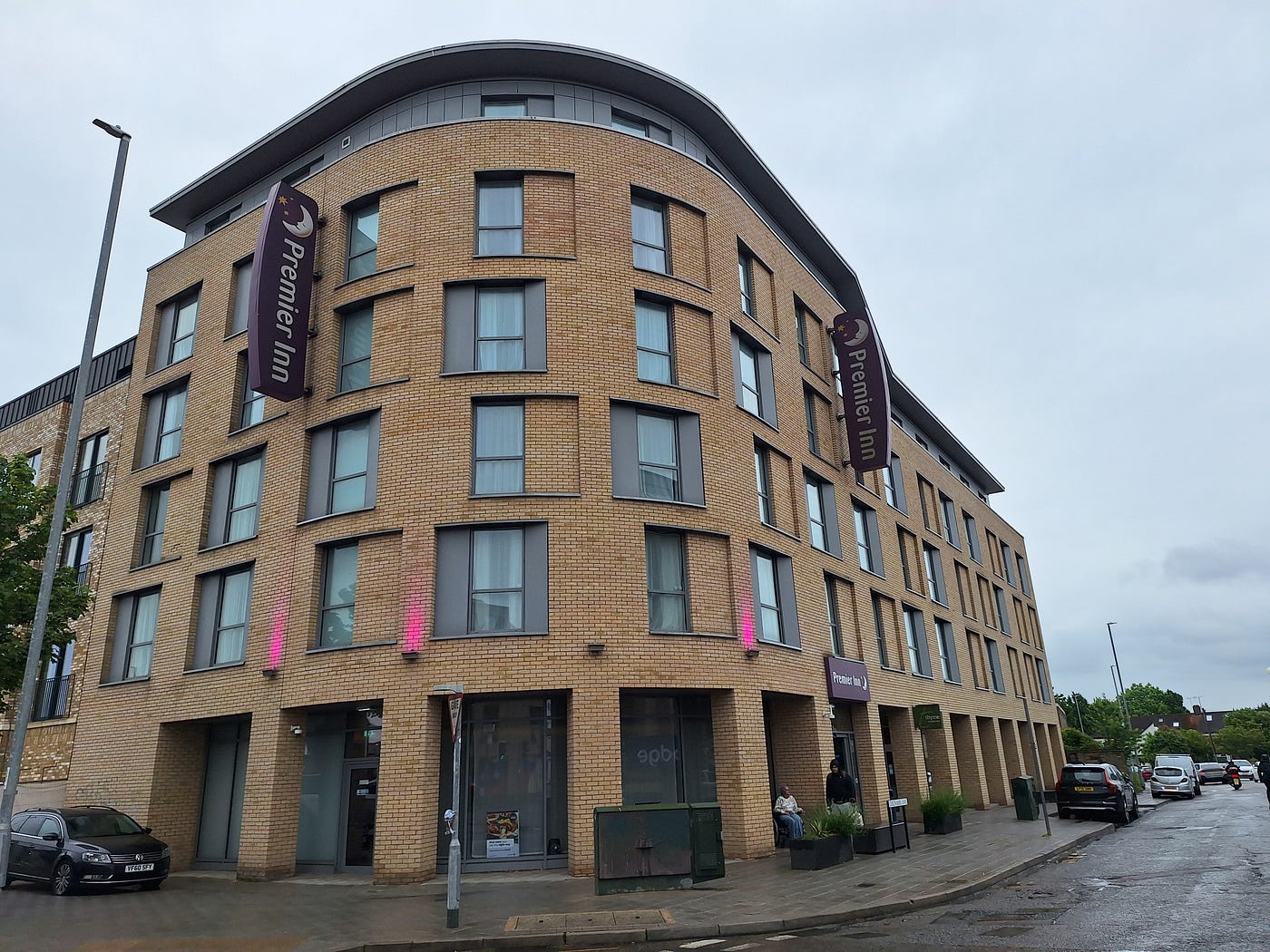 Is This the Best Budget Hotel in Cambridge? Premier Inn Cambridge East Review