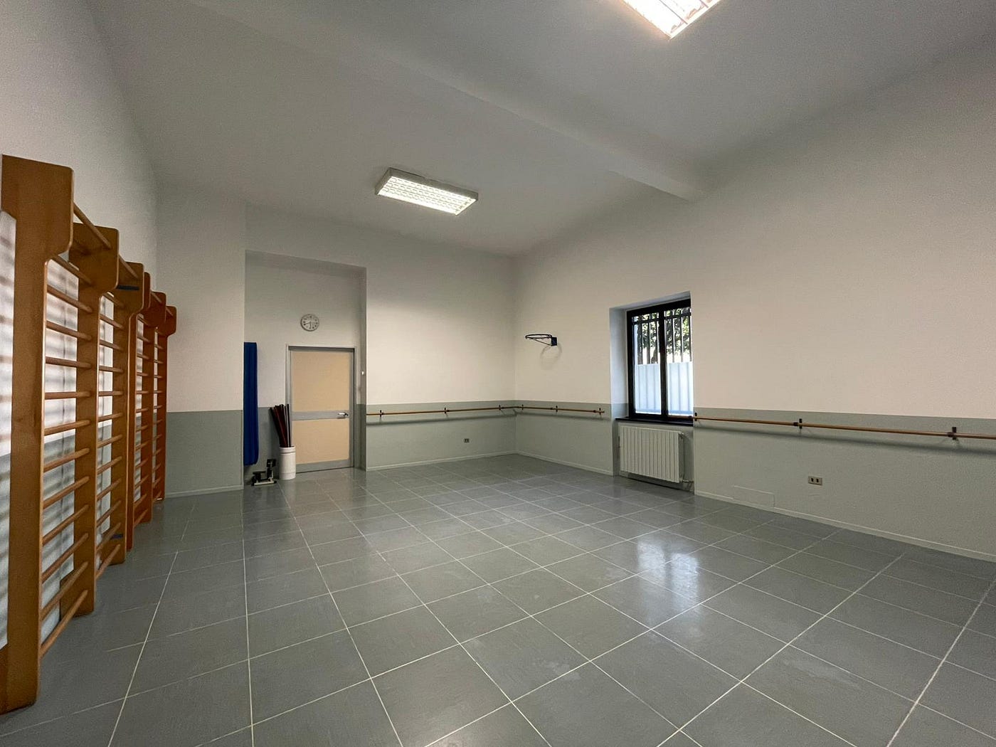 Tinteggiatura della Palestra del Centro Sociale