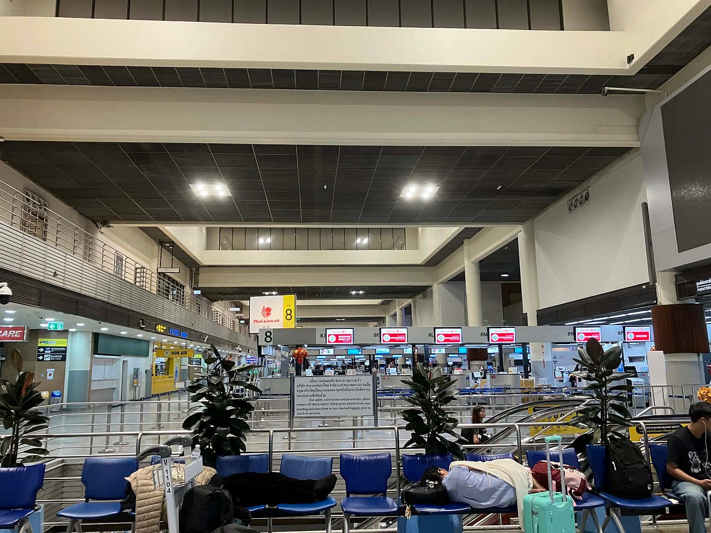 Can You Sleep at Don Mueang Airport (DMK)? Overnight Guide (2026)
