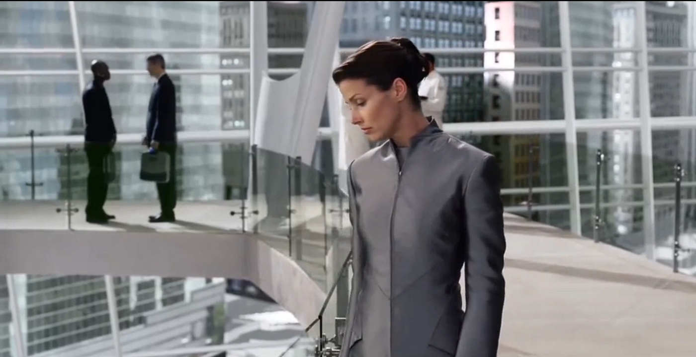 用服裝去說機械公敵. 為何第一篇正式打出來的影評是選擇用機械公敵？我記憶中我第一次看機械公敵是跟媽媽一… | by Idea Of Movie, 凱瑟|