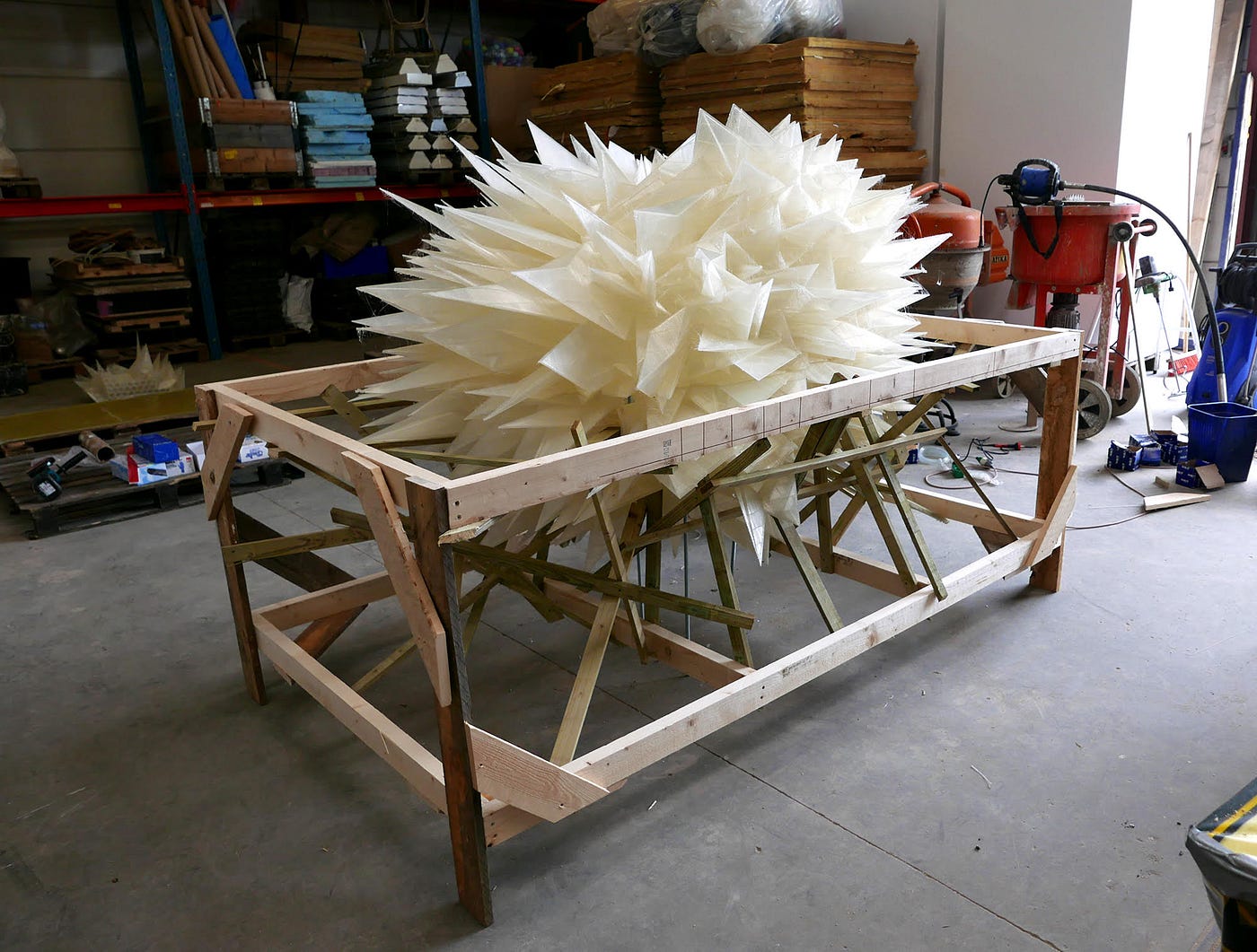 Kunsteren, der brugte sin 3D-printer til at printe 2D | by Troels Kølln |  Medium
