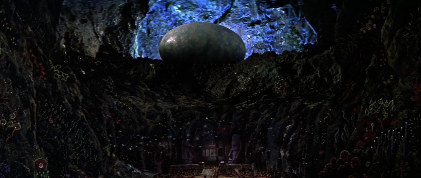 O ovo de onde a larva Mothra sai