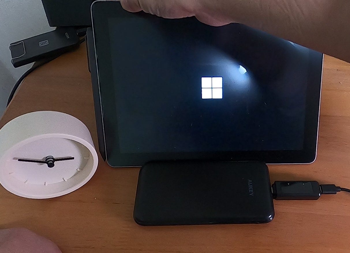 10000mAh モバイルバッテリーで Surface Go をフル充電できるのか | by ...