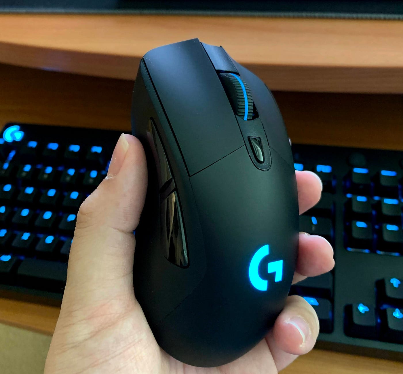 Logitech G703 Wireless Gaming Mouse Review, by Alex Rowe