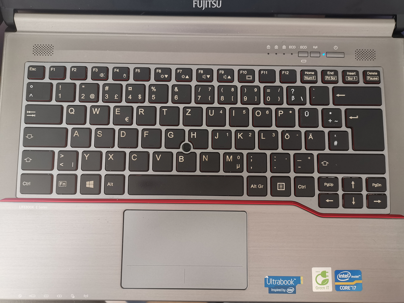 An unusual Upgrade: (Retrospective) Review of Fujitsu Lifebook