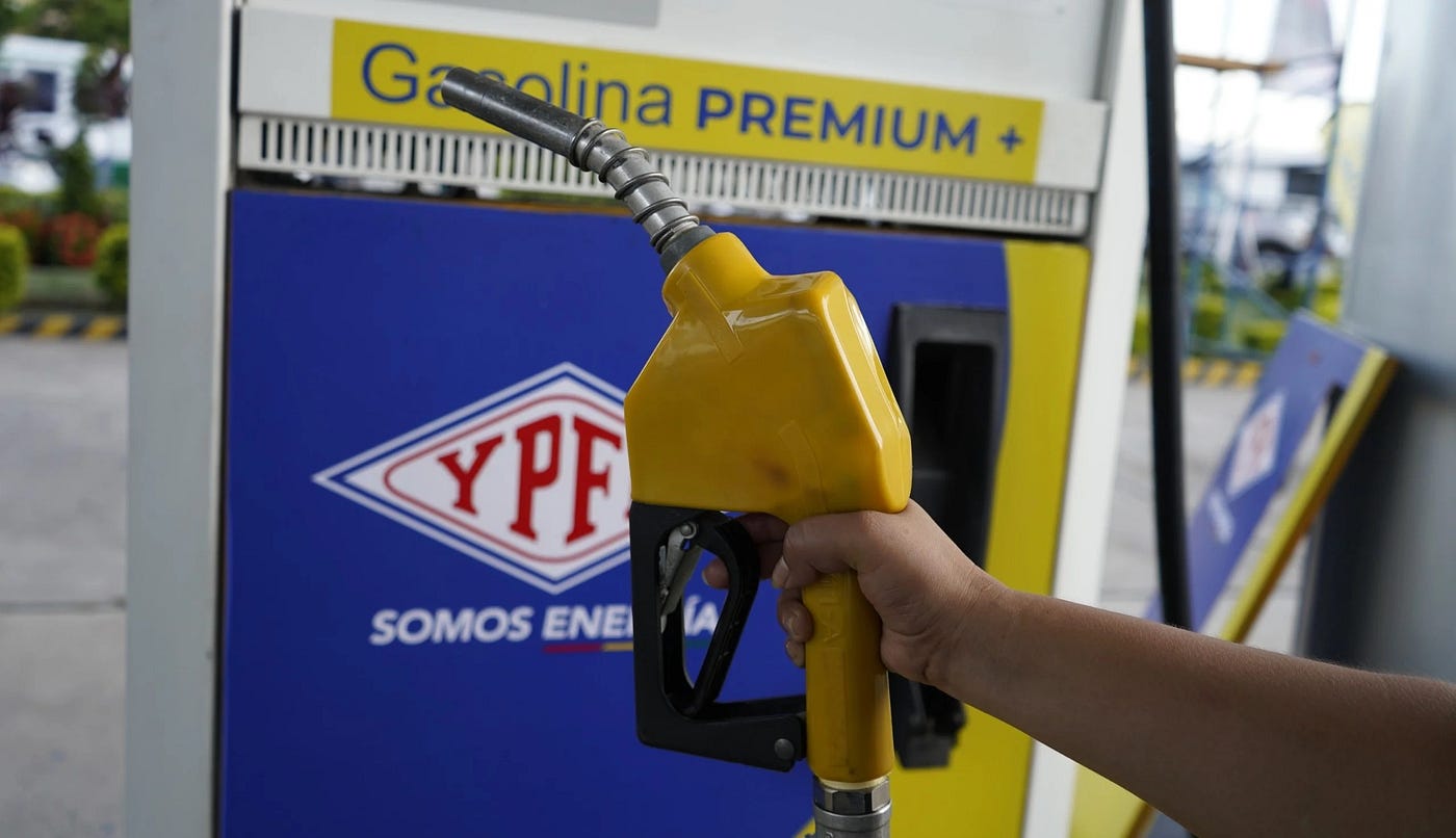 Entre acuerdos y huelgas: cómo reacciona Bolivia a la eliminación de los subsidios al combustible…