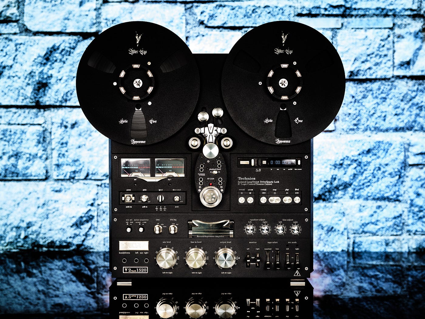 Another Dimension: Technics RS-1520 — The Snowflake of Open Reel