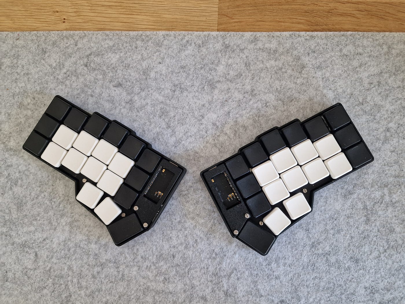 Embracing Ergonomics. [The Corne Keyboard Revolution] | by Myphis | Medium