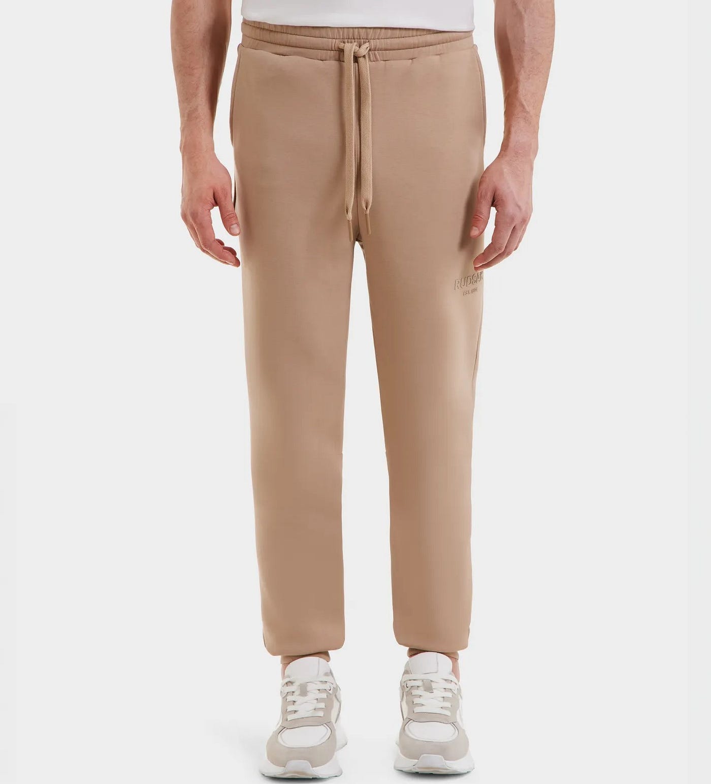 Why Neutral Joggers Are Redefining Everyday Comfort