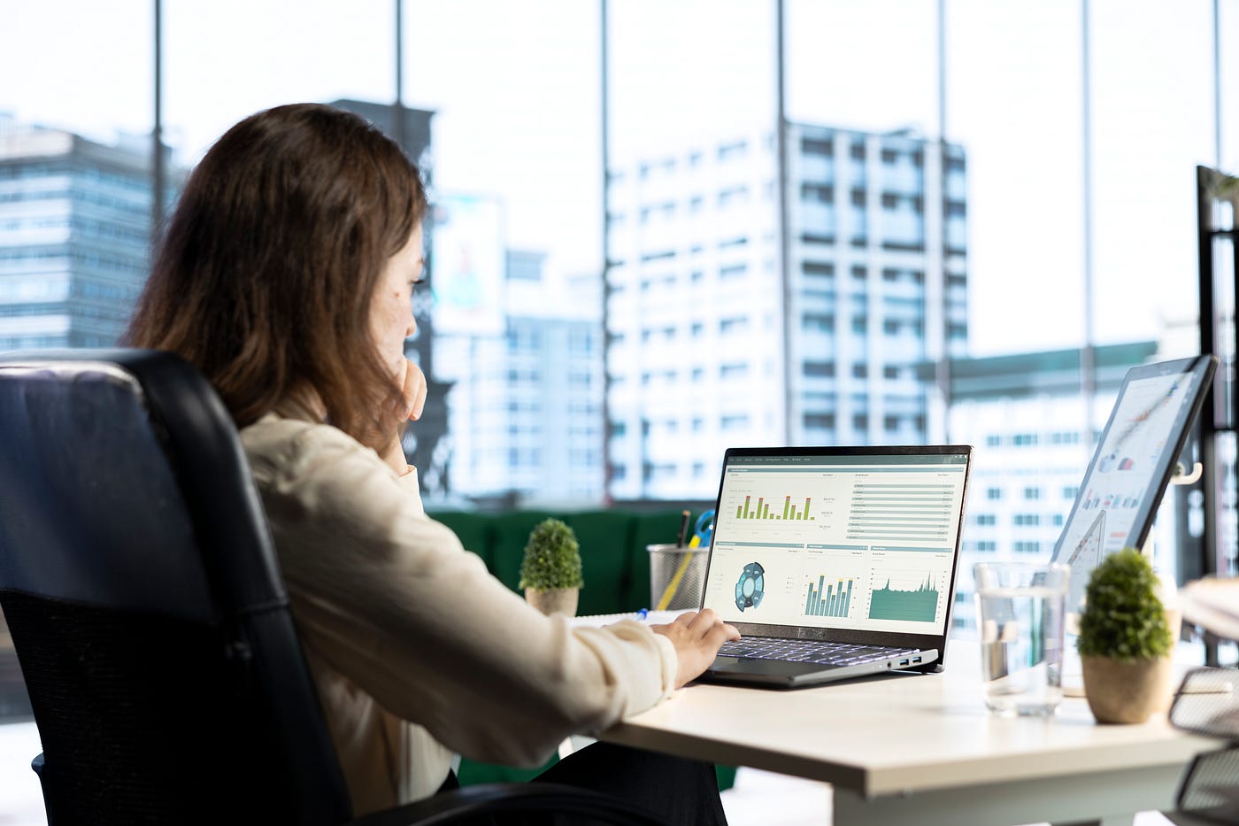 Indikator Financial Modelling dalam Meningkatkan Akurasi Keputusan Finansial