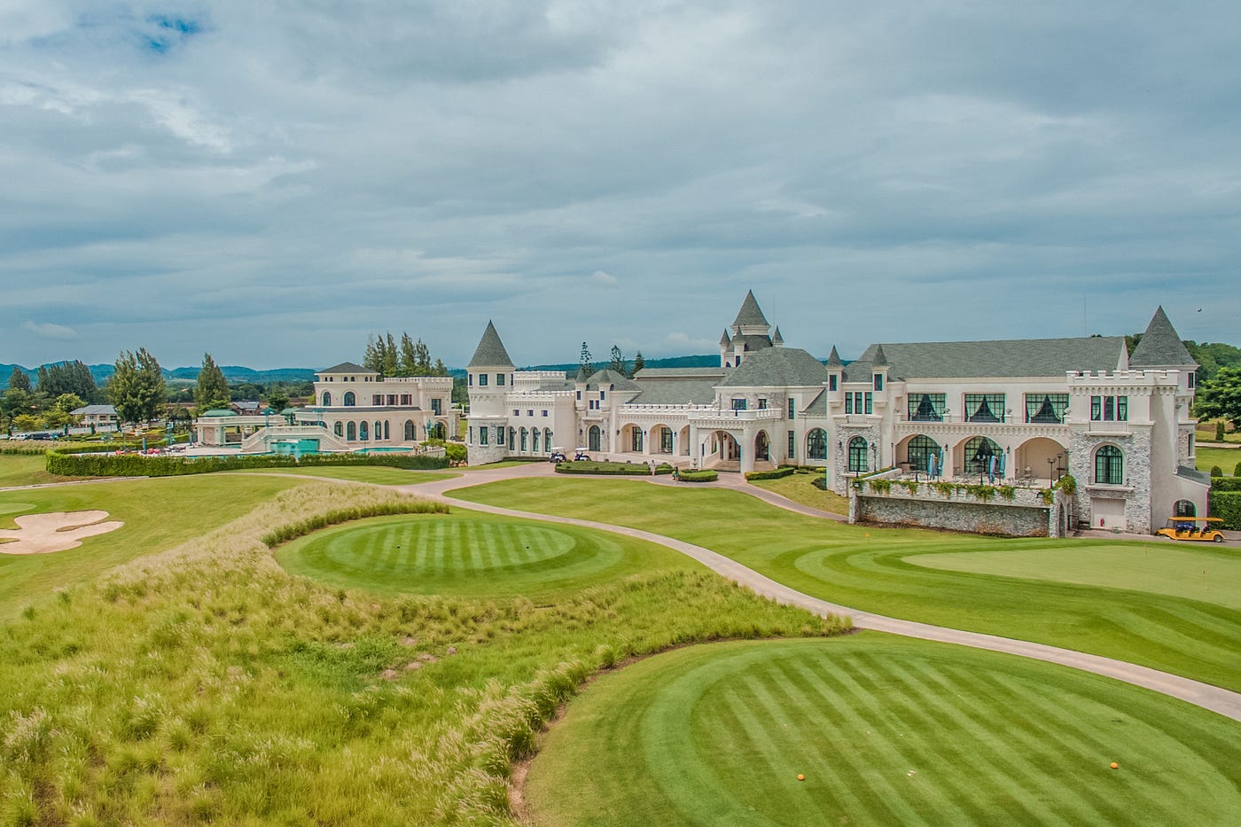 My Ozone เขาใหญ่ ใช้ชีวิตเหมือนเป็นเจ้าหญิง ห้องพักหลักพันวิวอลังหลักล้าน สวยสุดในเขาใหญ่ | by Aumjumma & The Gang | Aumjumma