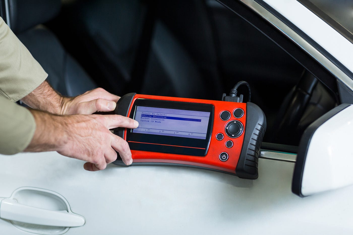 Wireless OBD2 Scanner: Smarter Vehicle Diagnostics with SPARQ