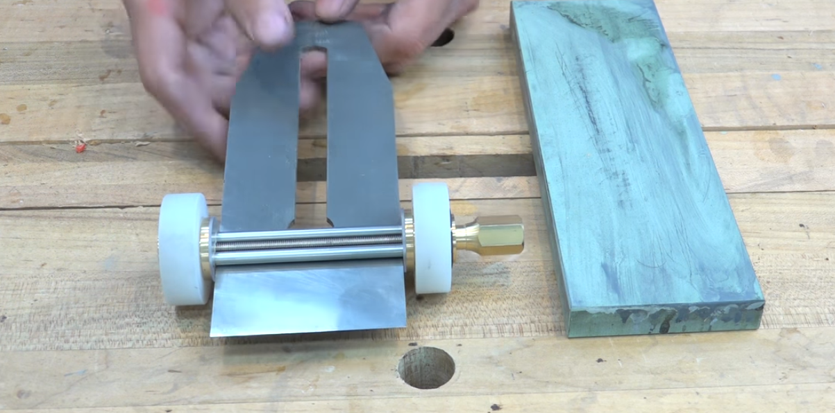 SHARPENING JIG for Chisels 
