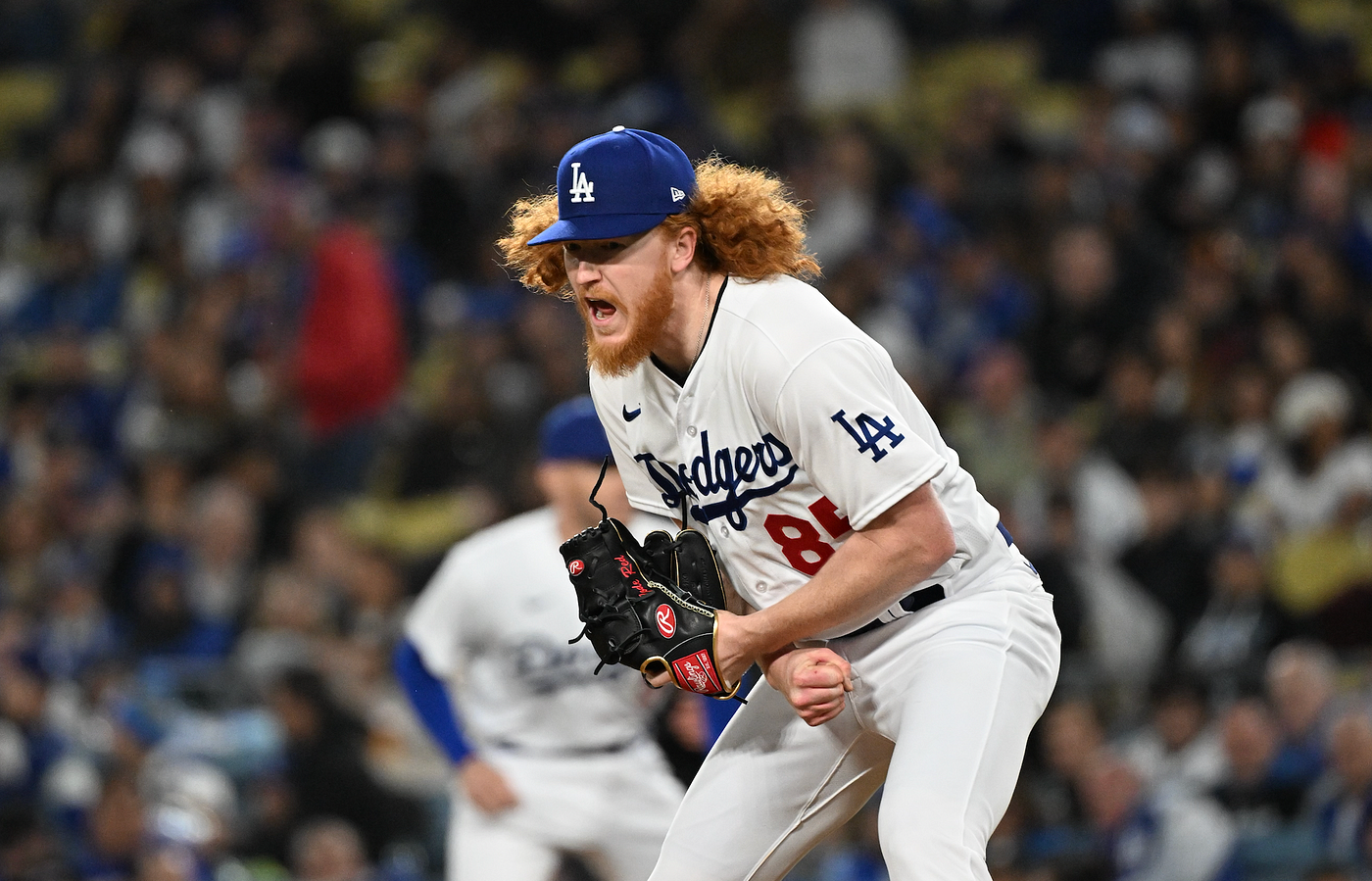 May's superb effort isn't enough to lift Dodgers
