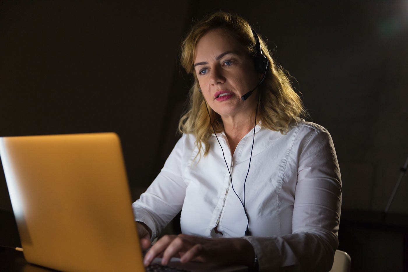 Top Benefits of Using After Hours Telephone Answering Services