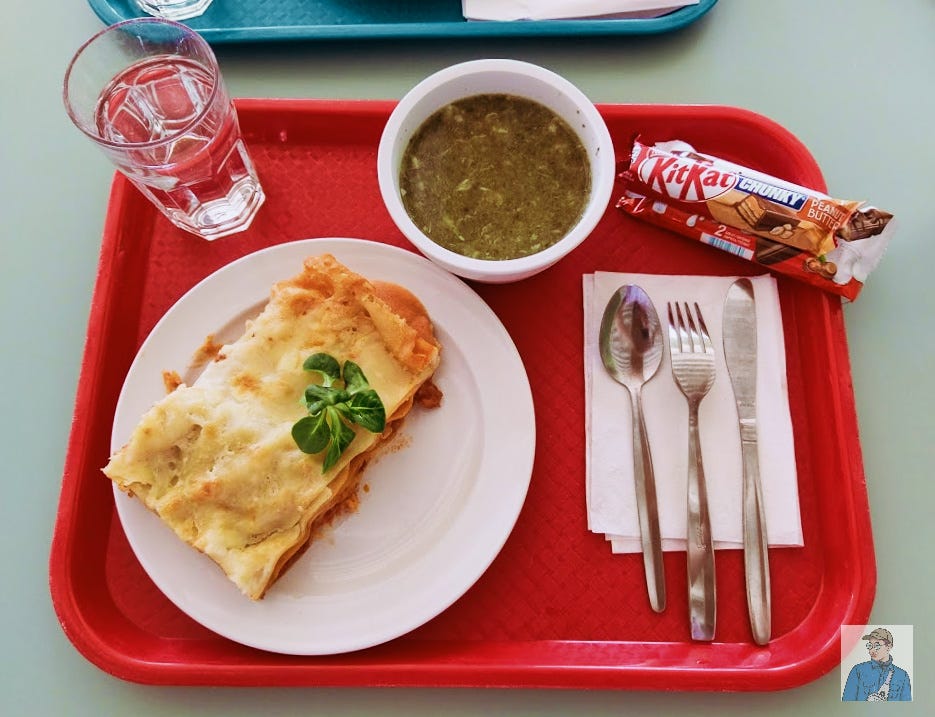 捷克學餐吃什麼？｜捷克道地美食| 歐式料理. 曾幻想歐洲食物是什麼樣子嗎？真的像電視上那樣浮誇奢華嗎？想要看看捷克人平常吃什麼&hellip; | by  丁｜Ding | Czech D World | Medium