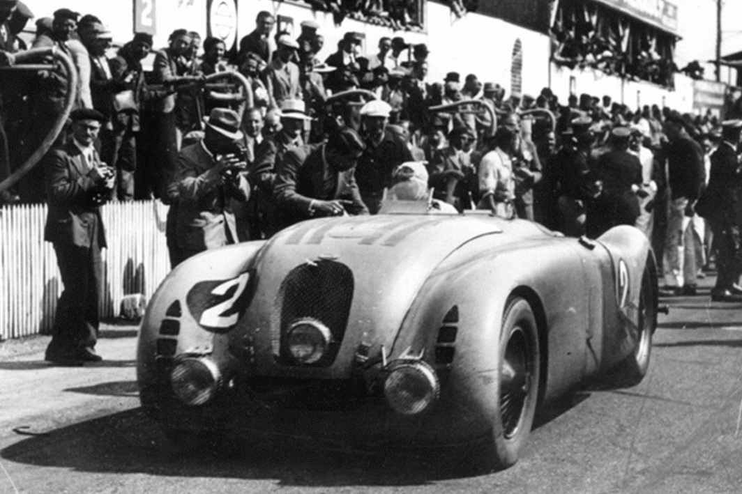 ブガッティ A Racing History David Venables ブガッティ A Racing History David Venables Bugatti A Racing