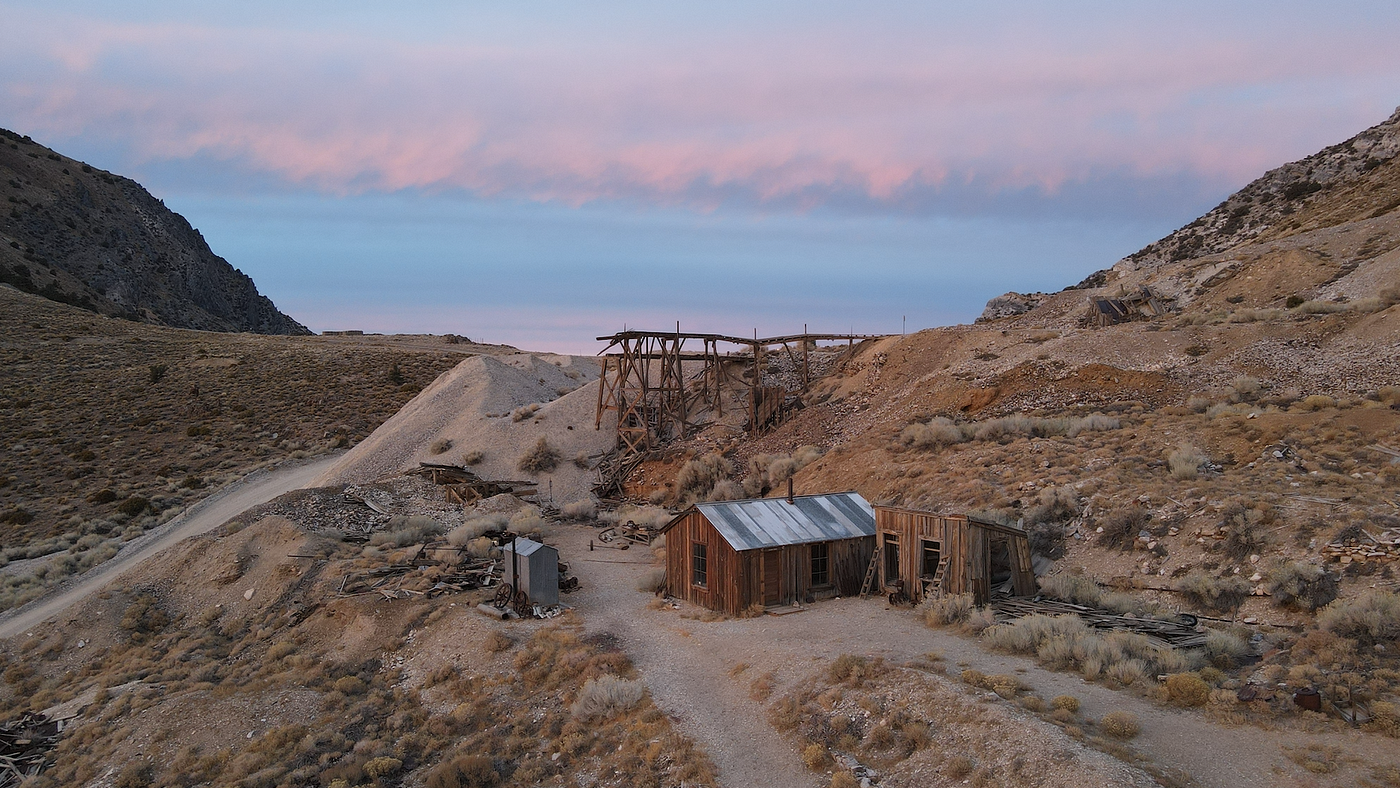 Man Stranded For Months In Desert Ghost Town Cerro Gordo Decides To Stay