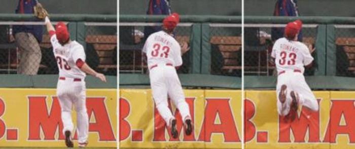 When Phillies' Aaron Rowand Broke His Nose Running Into Outfield Wall  (2006), by 215Sport 🏀🏈⚾️, 215Sport