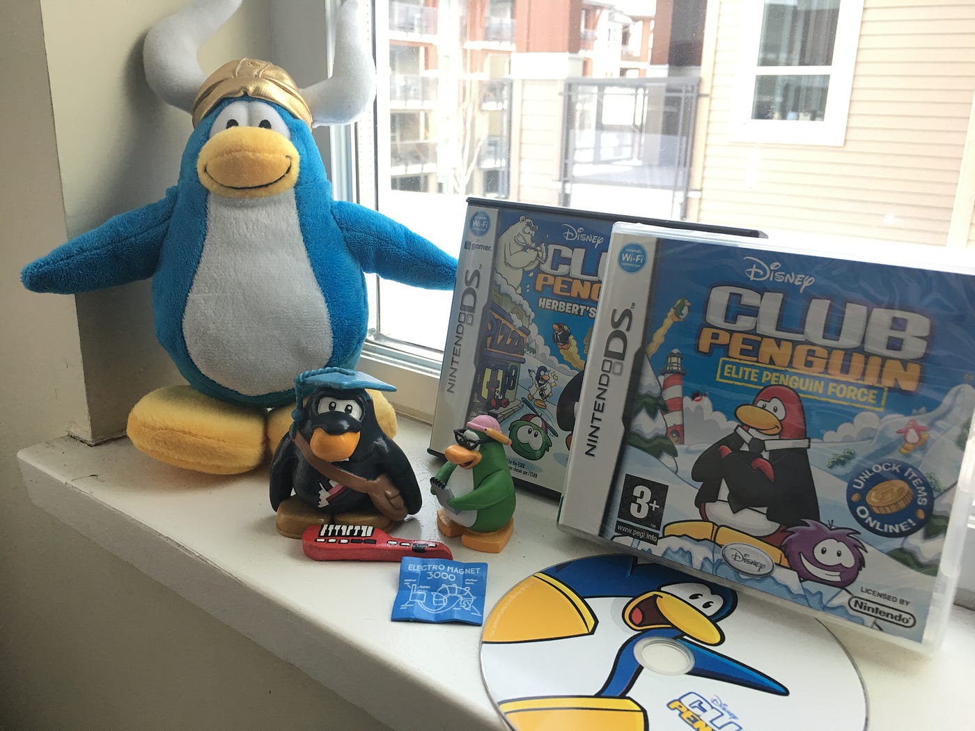 Club Penguin Card-Jitsu water collection for sale - happy to take