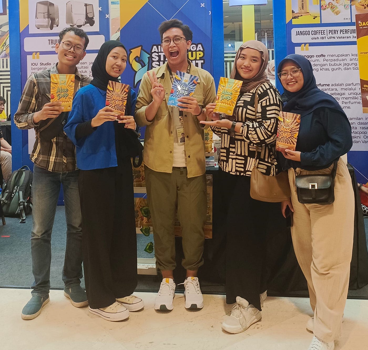 KEREN!! MAHASISWA UPN “VETERAN” JAWA TIMUR MENUNJUKKAN IDENTITASNYA SEBAGAI KAMPUS BELA NEGARA