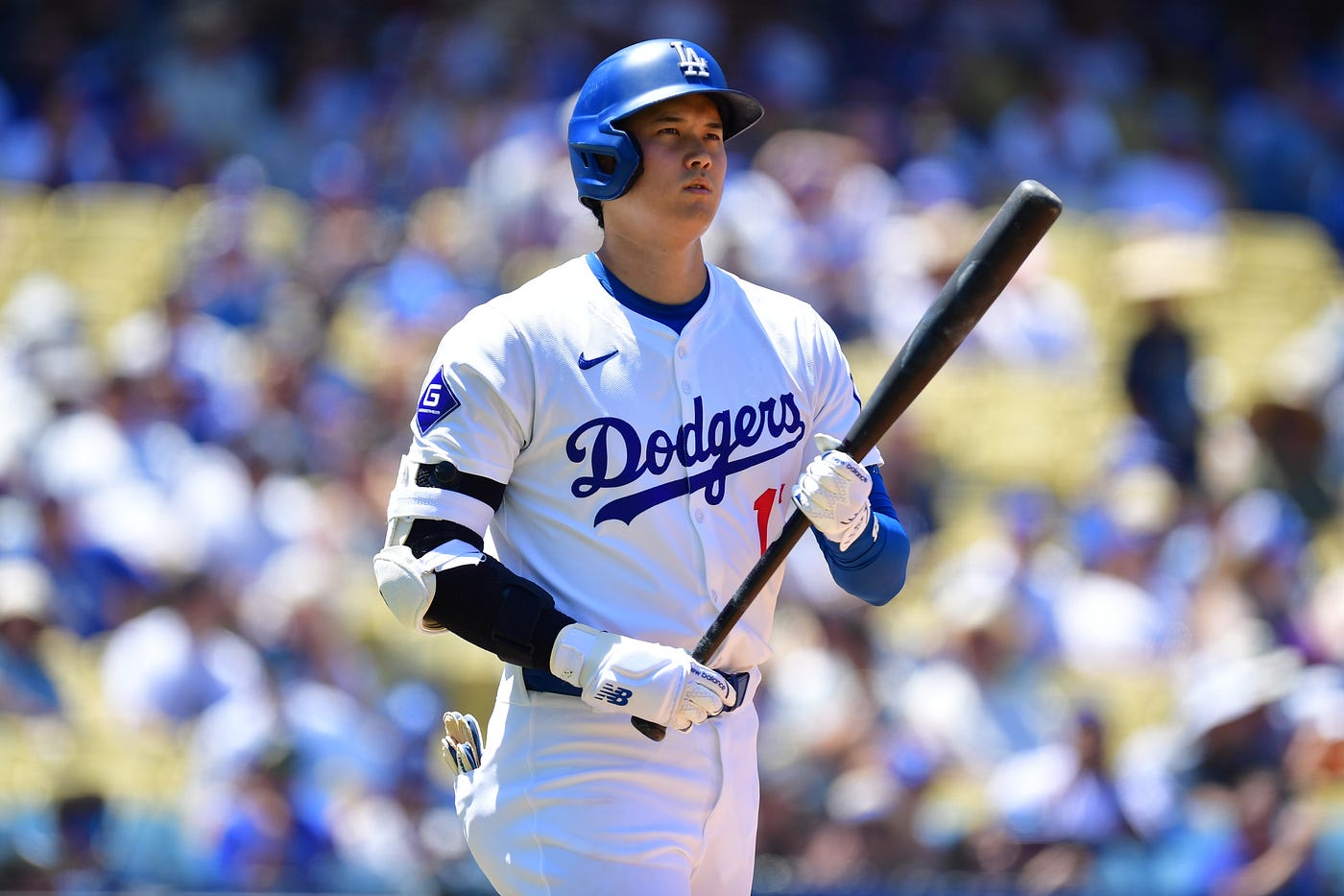 Shohei Ohtani ボブルヘッド + Dodger Insider Shohei Ohtani's remarkable first half | by Cary Osborne | Dodger