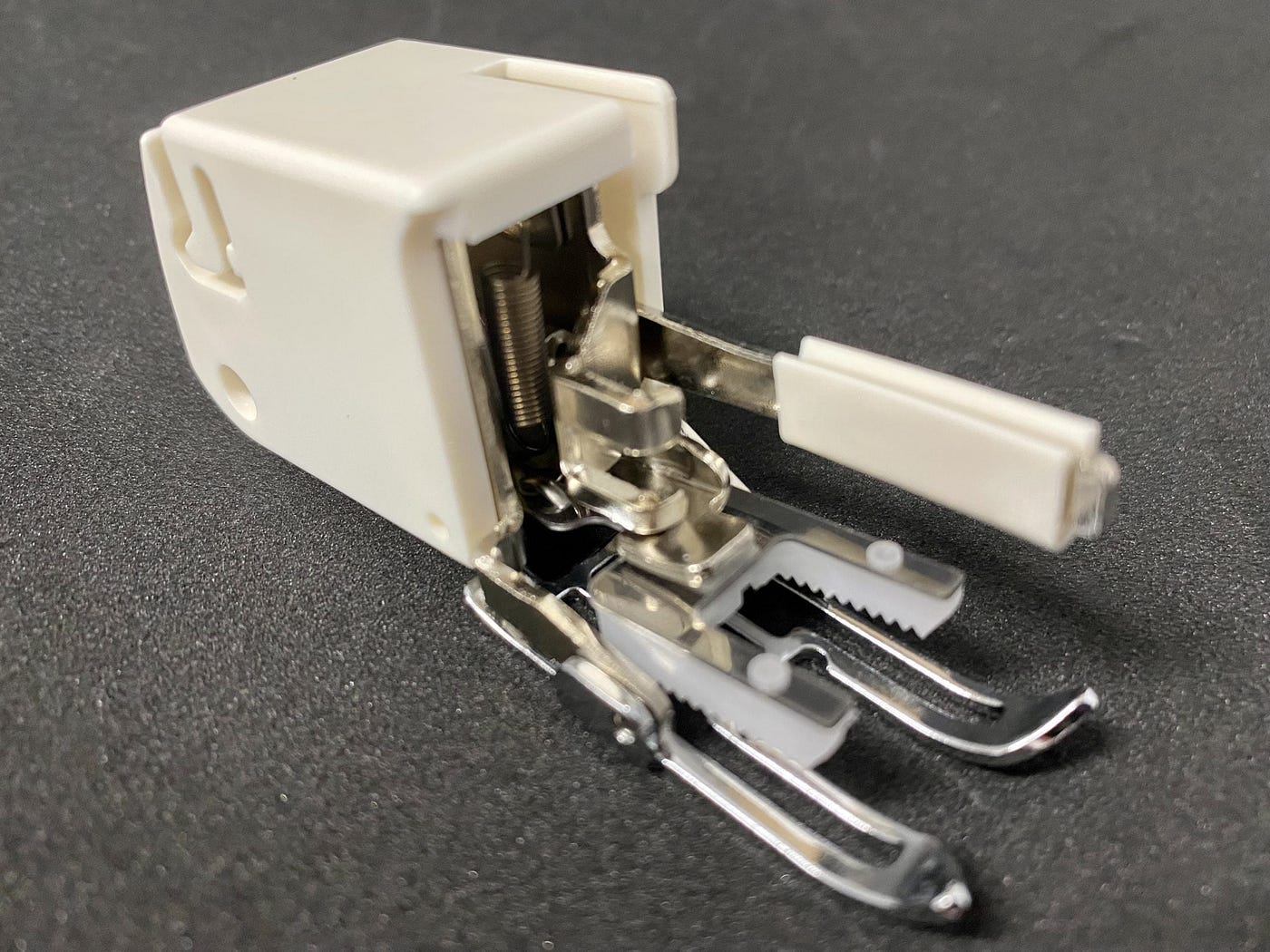 How to Thread a Sewing Machine: A Beginner-Friendly Guide by HV Husqvarna Viking