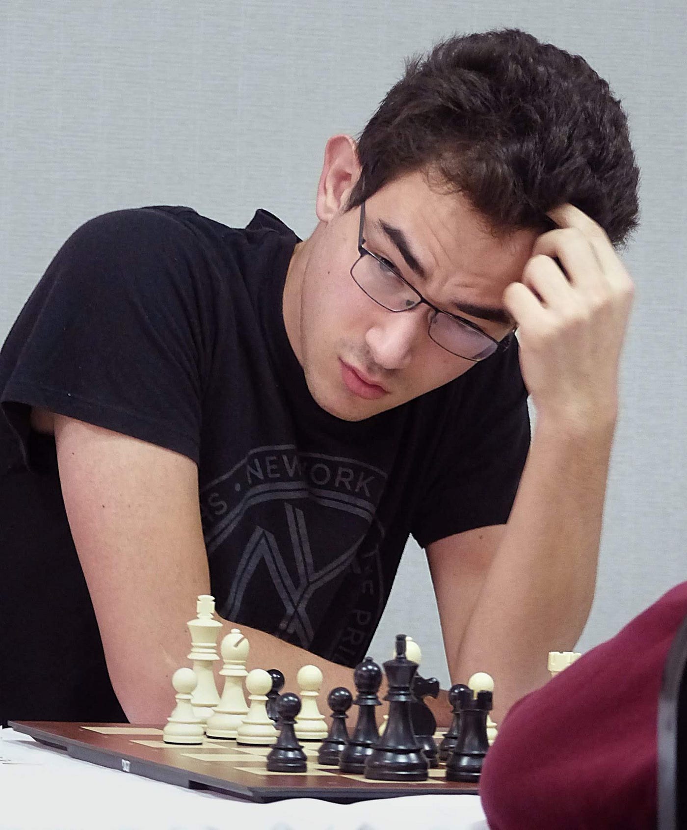 Top Benefits of Playing Chess Online  How to Master Online Chess - Henry  Chess Sets