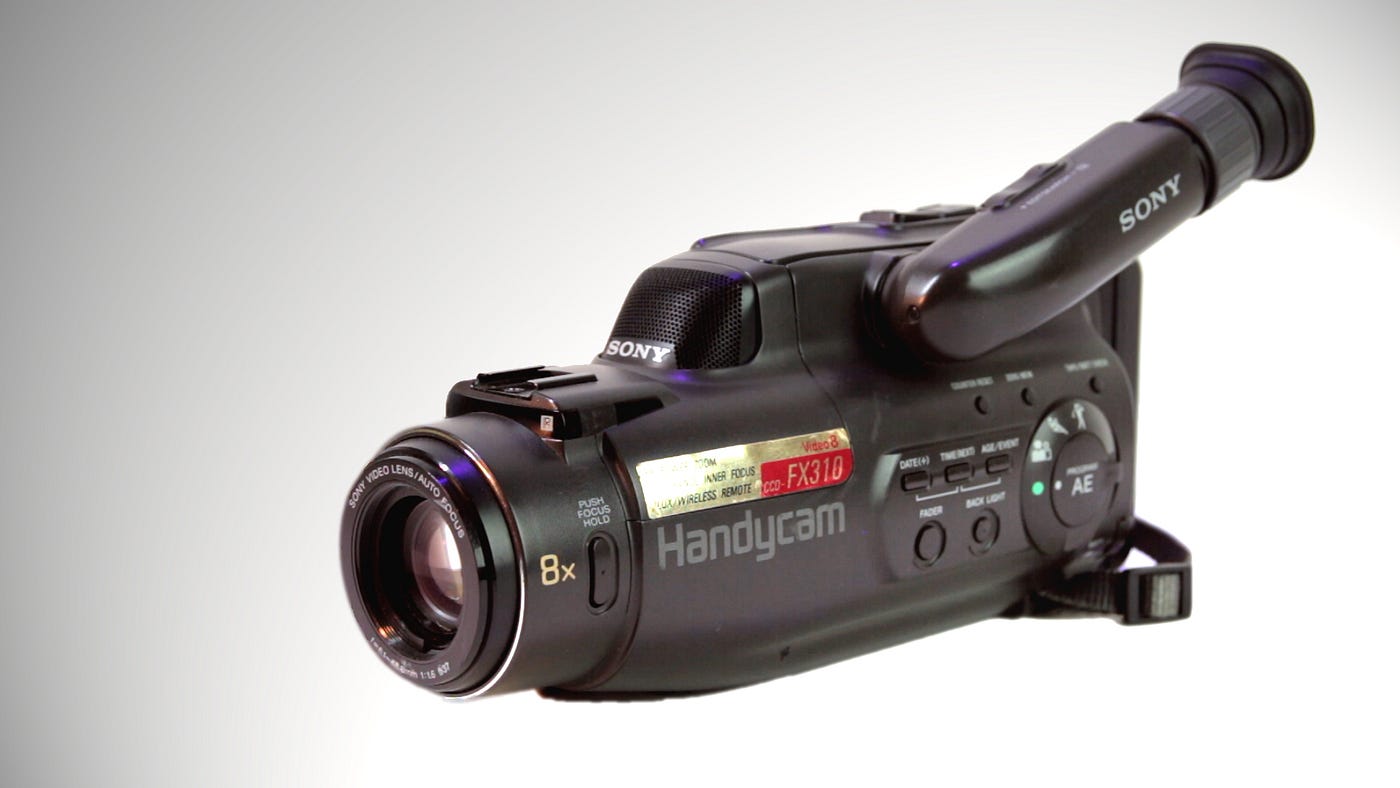 Shooting a vlog in the 1990s with the Sony CCD-FX310 8-mm camcorder