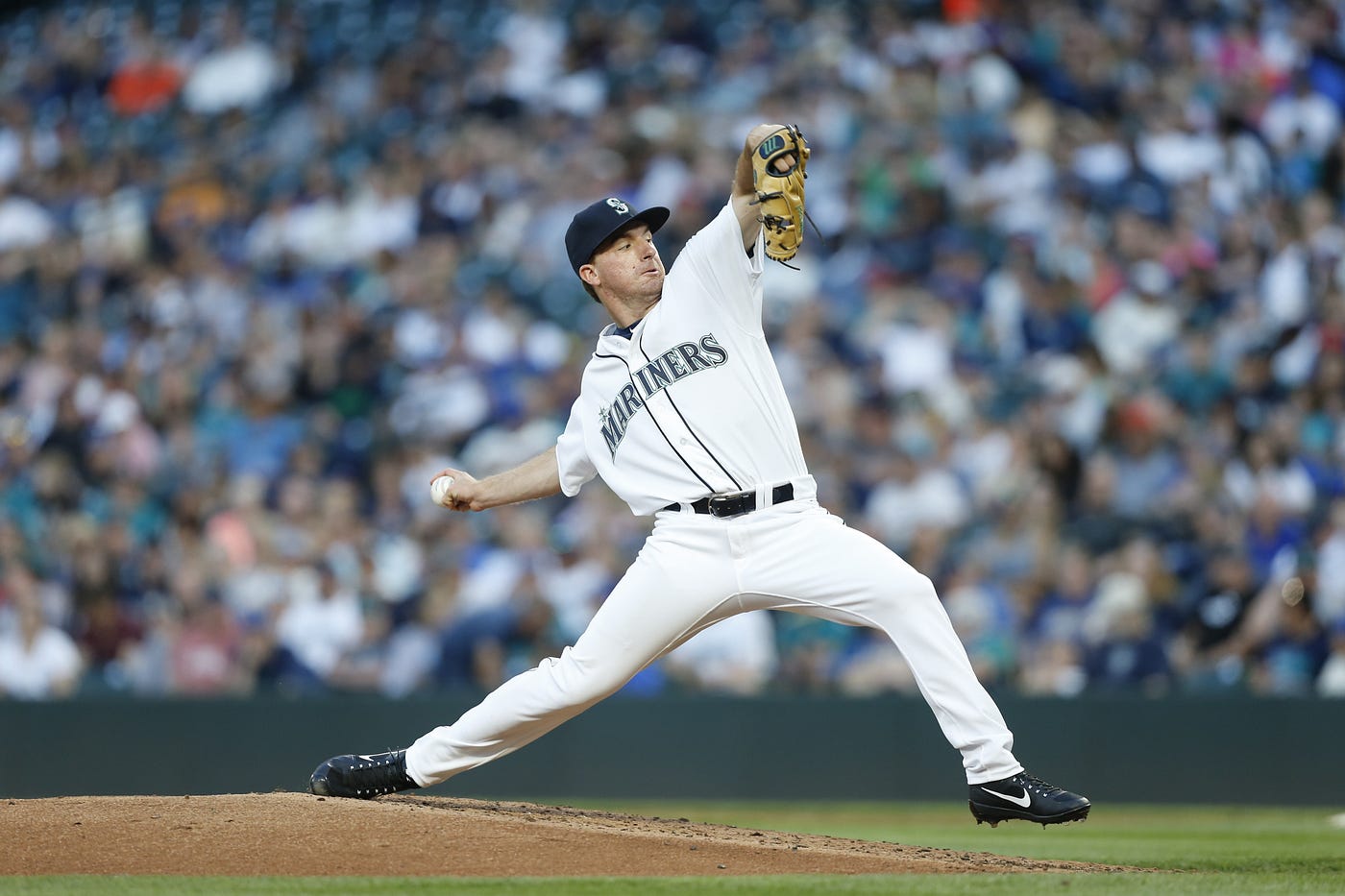 Mariners Claim RHP Andrew Moore Off Waivers From San Francisco