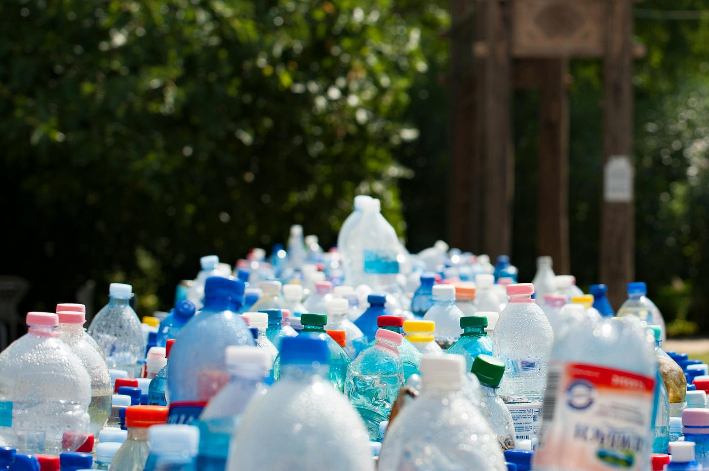 Recyklácia plastov: Efektívne riešenie alebo marketingový trik?