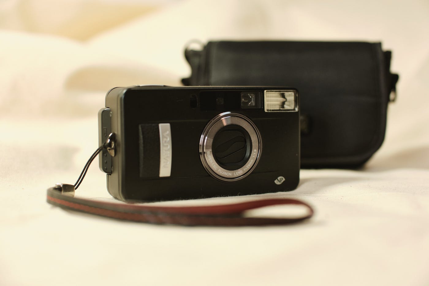 FUJIFILM NATURA BLACK F1.9