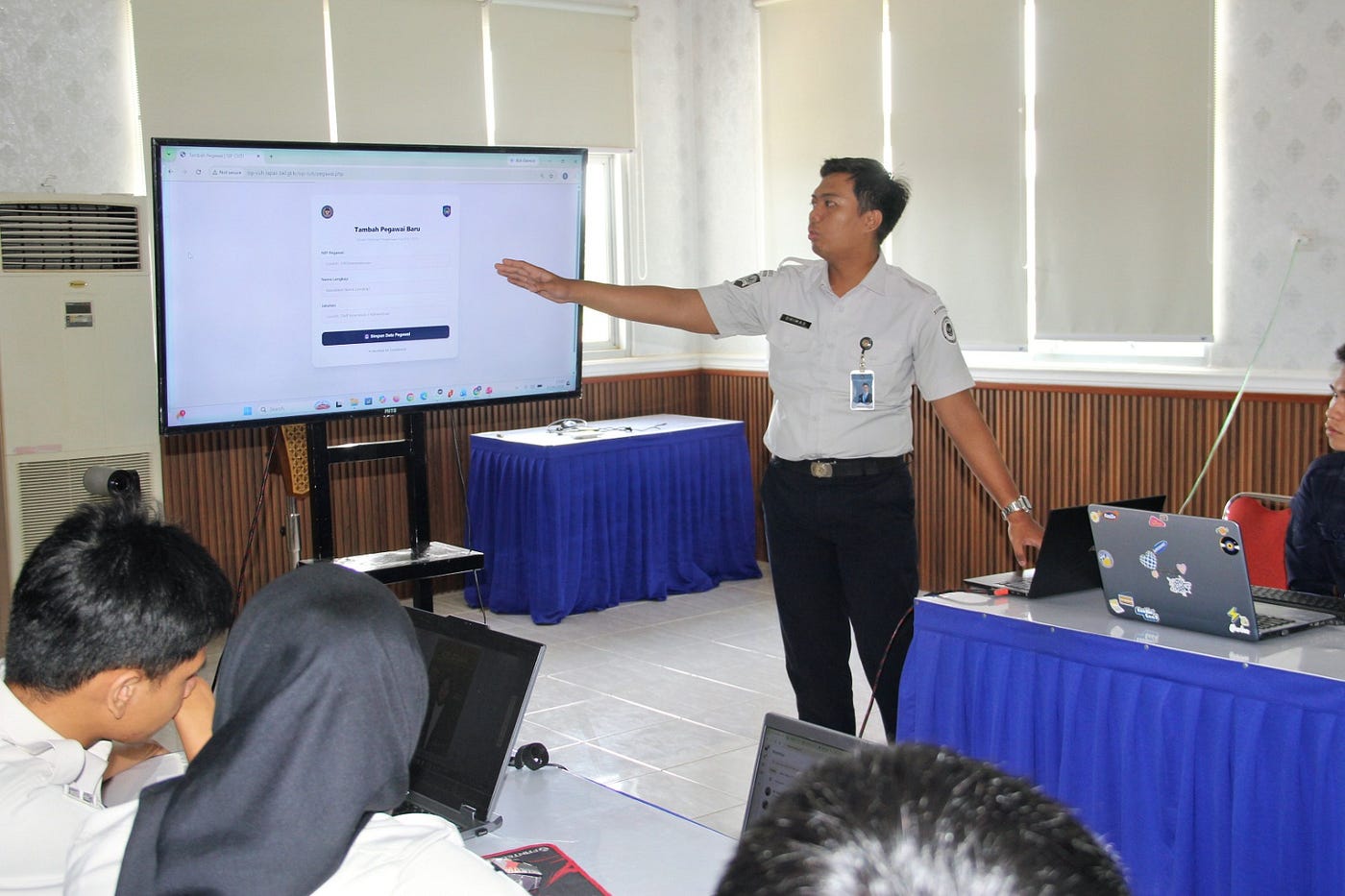 Seven CPNS Basic Training Participants of Bengkulu Prison Present Innovations Before the Prison…