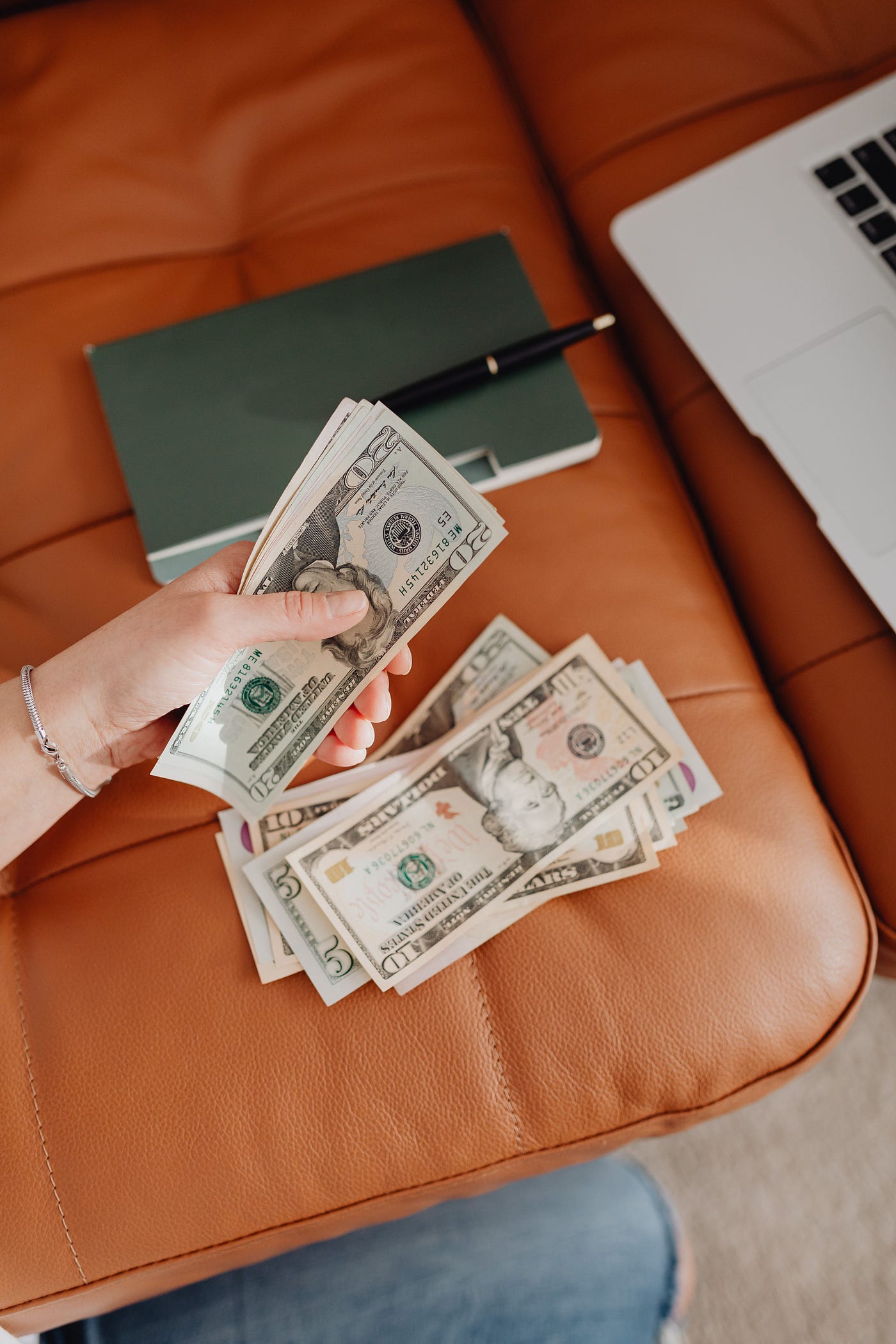 7 Quiet Passive Income Ideas for Introverts (That Actually Work in 2026)
