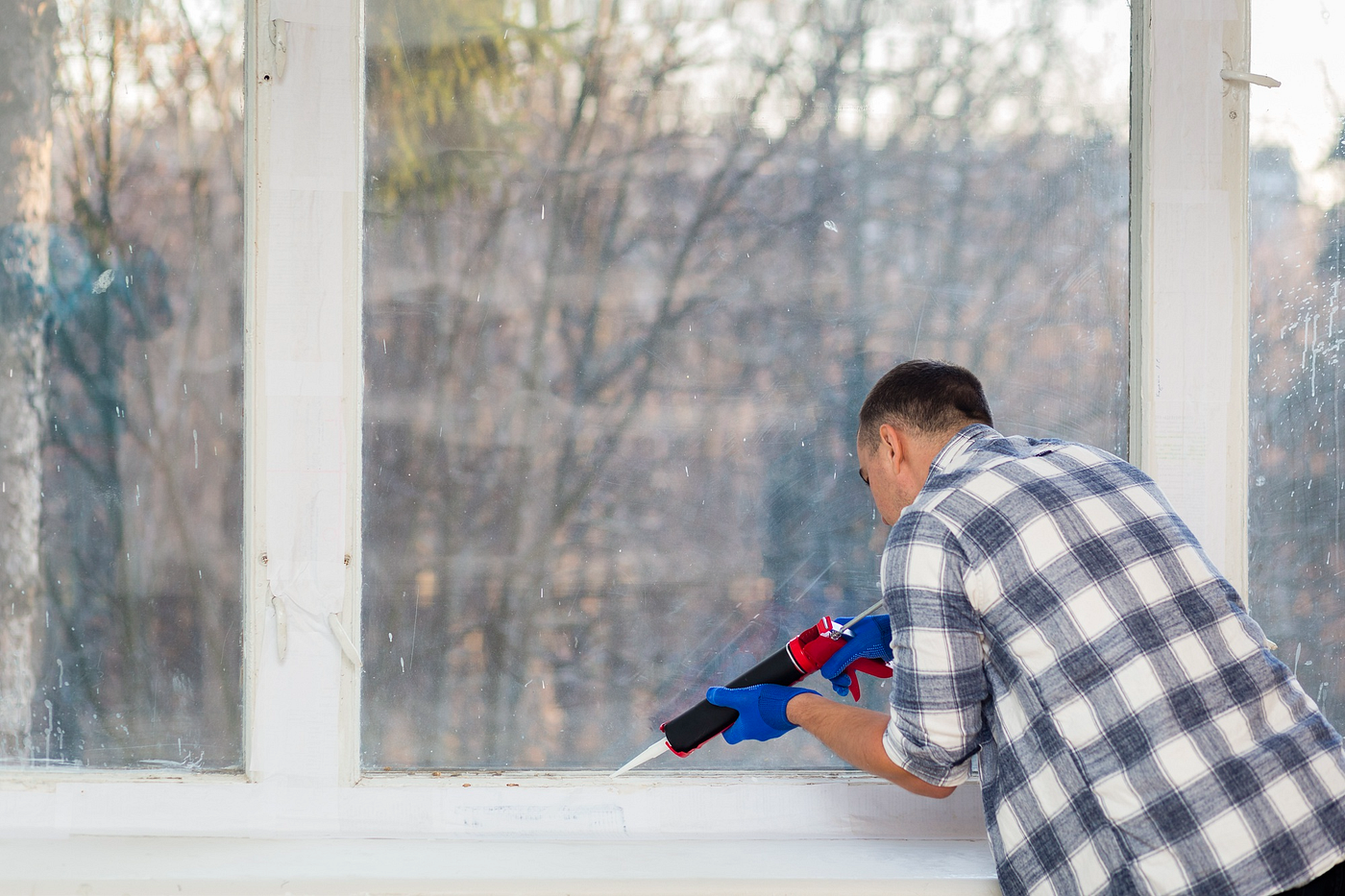 How to Repair Cracked Glass: A Step-by-Step Guide