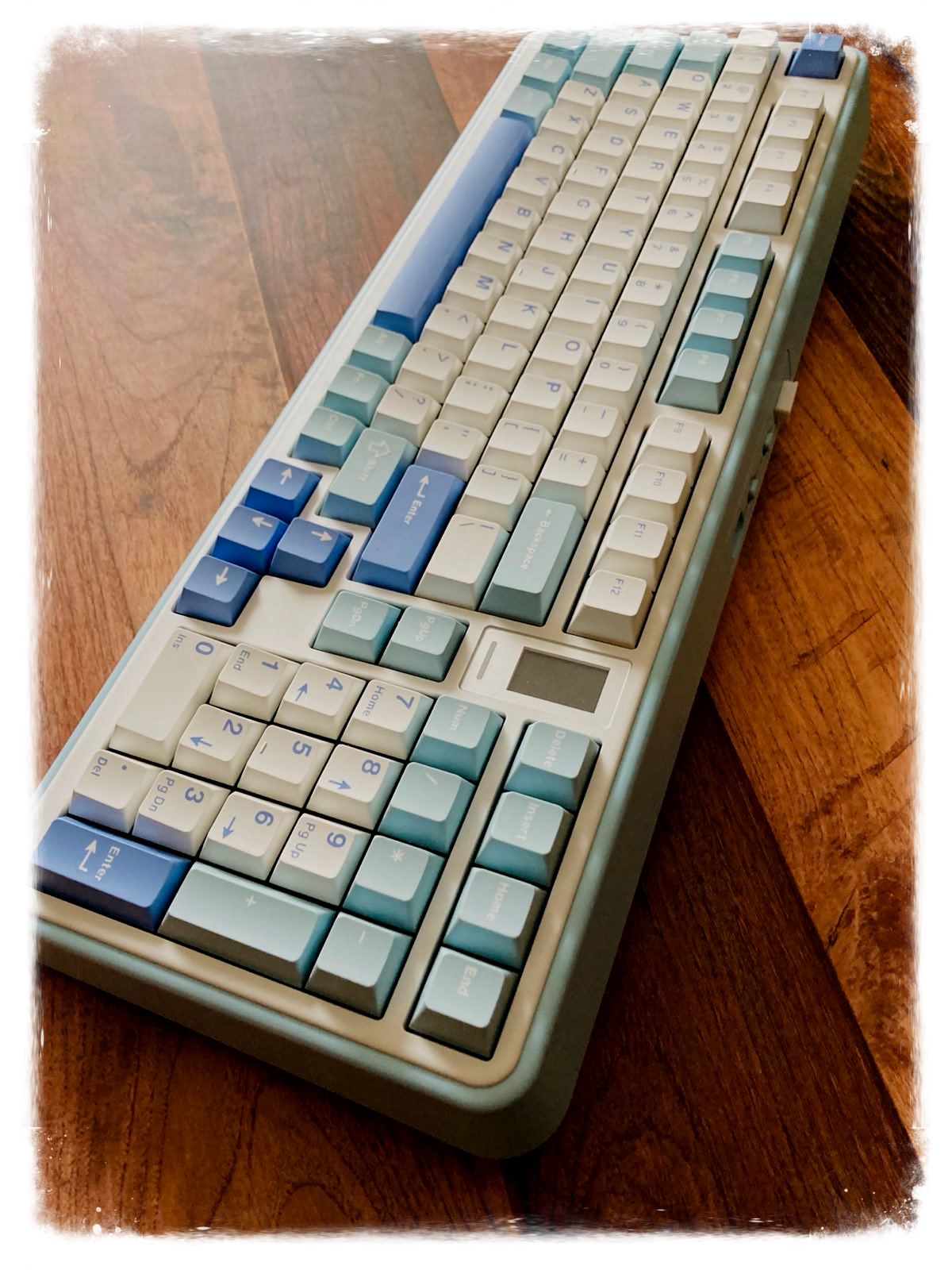 Vibe99 Mechanical Keyboard Review — A Love Letter to the 1800