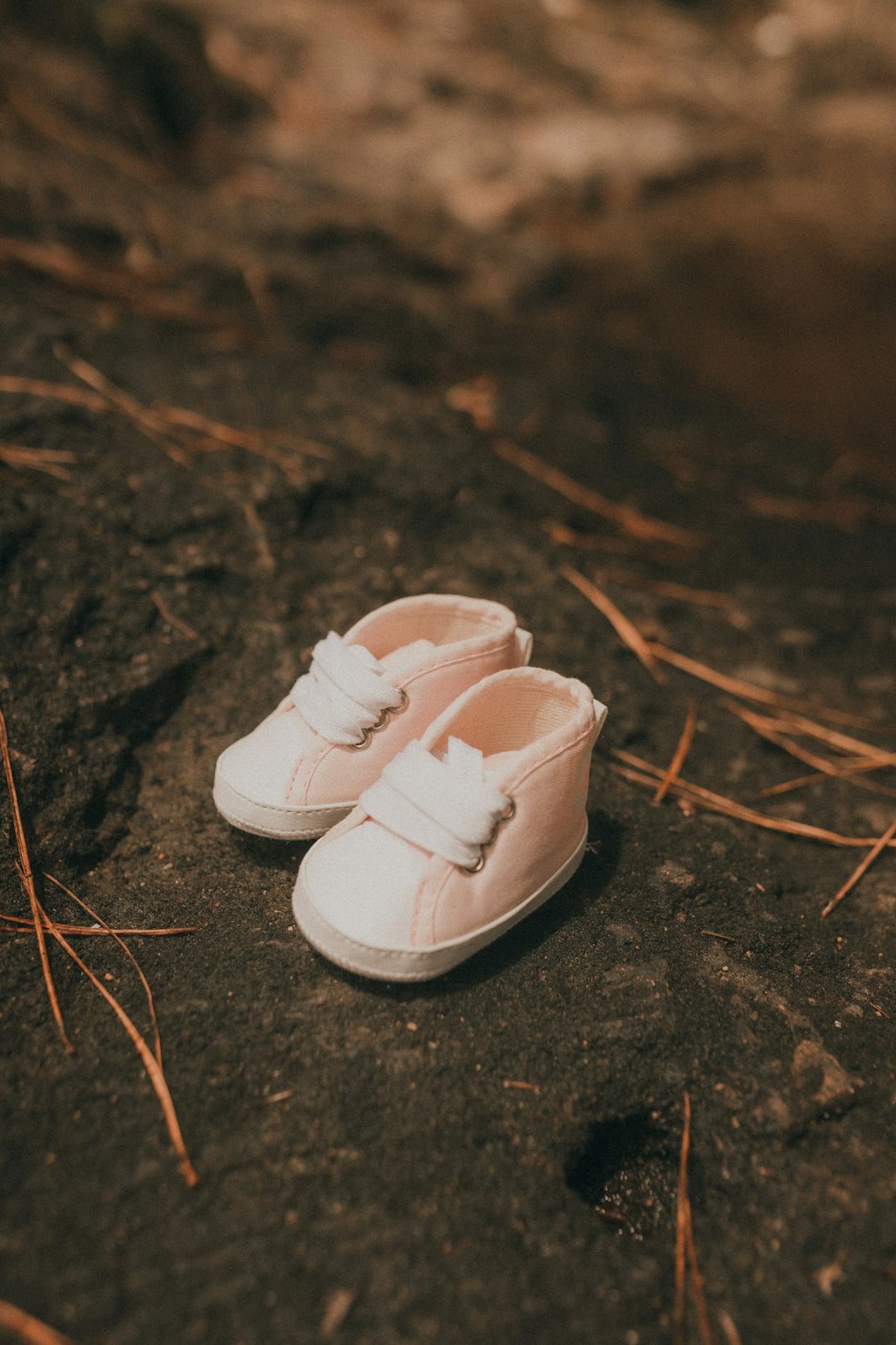 “For Sale: Baby Shoes, Never Worn” –