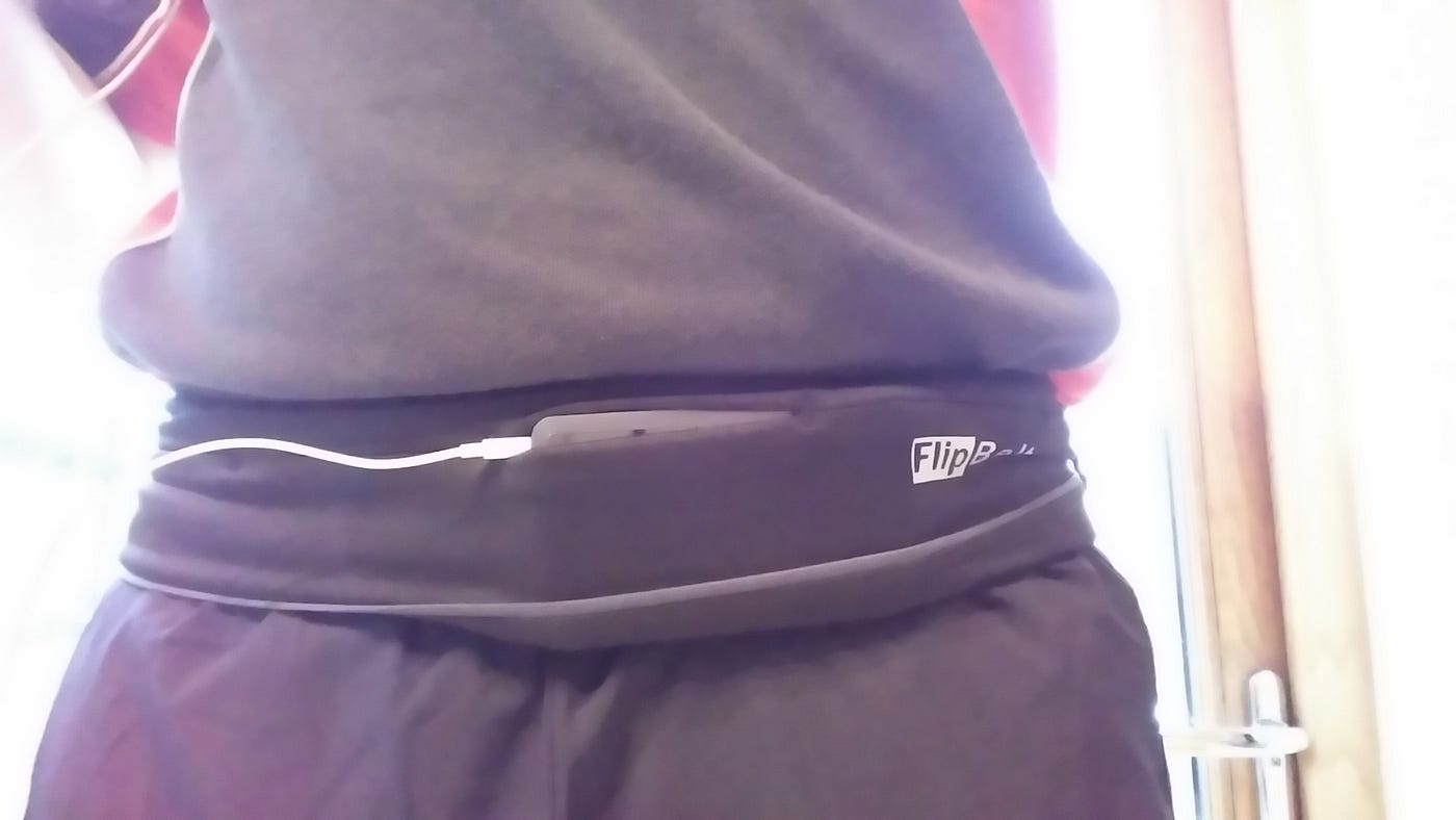Is Flipbelt a good running belt for men? We asked some local rugby lads to  give it a go.., by Kit Radar