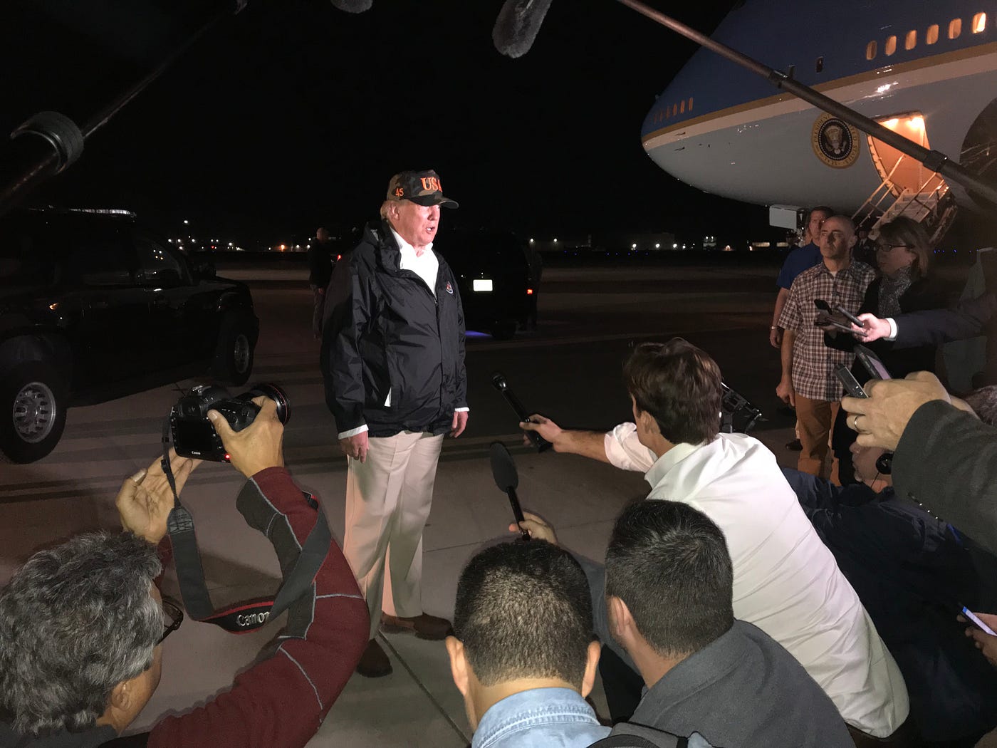 Little Time to Relax for Reporters on Air Force One