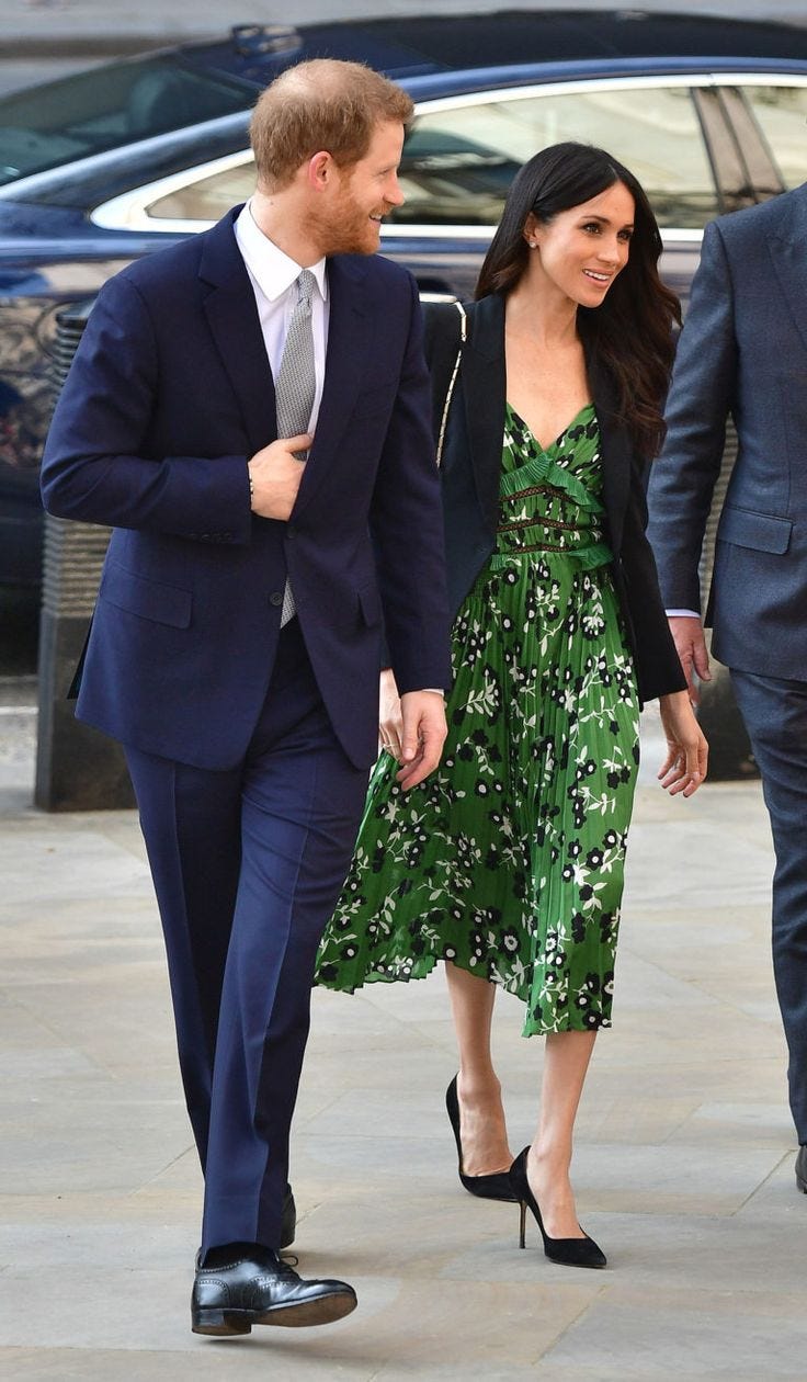 meghan markle ill fitting dress Was Meghan Markles Wedding Dress Too Big?