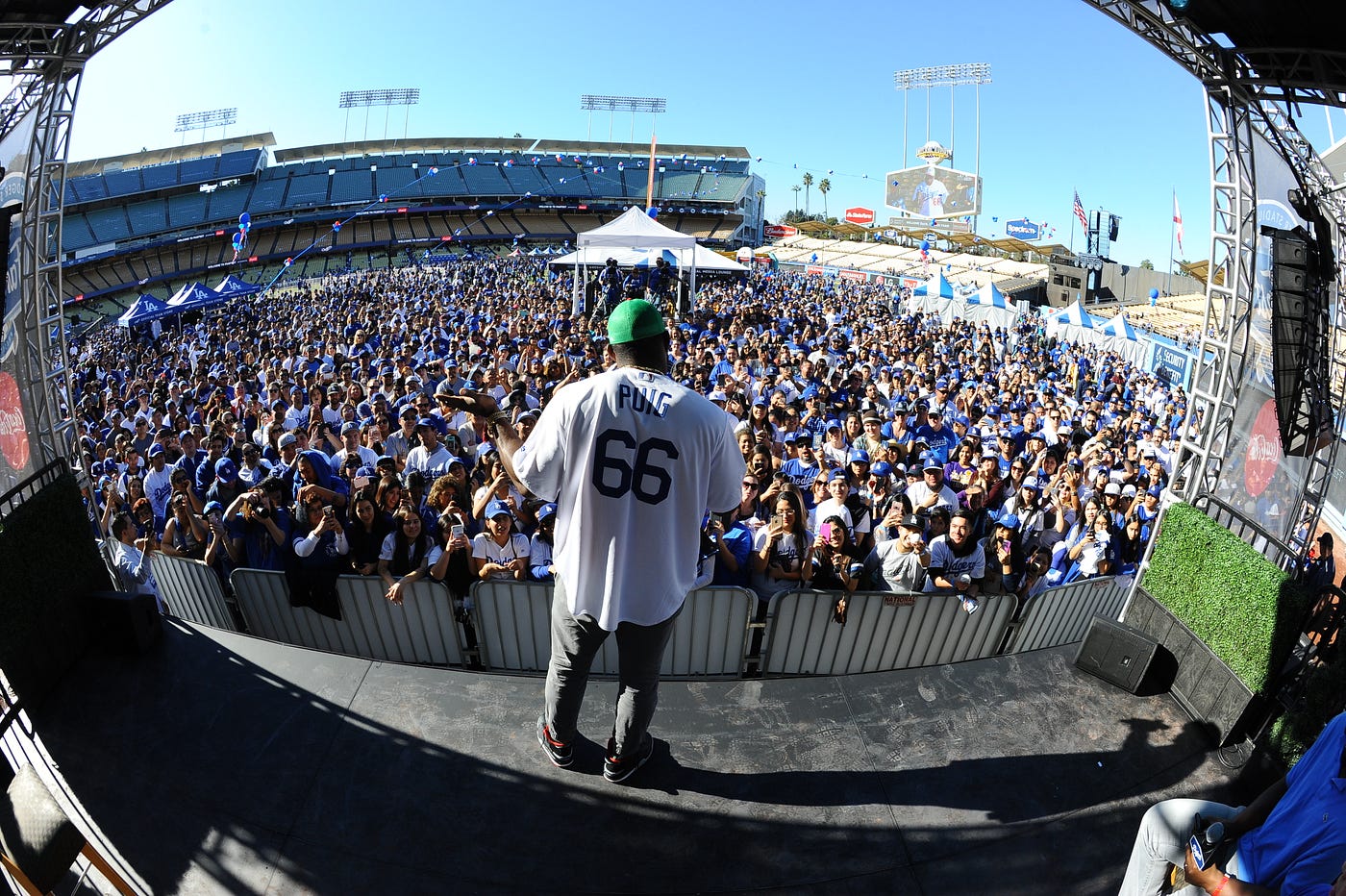 Dodgers announce updated stadium policies and procedures to start 2021  season, by Rowan Kavner