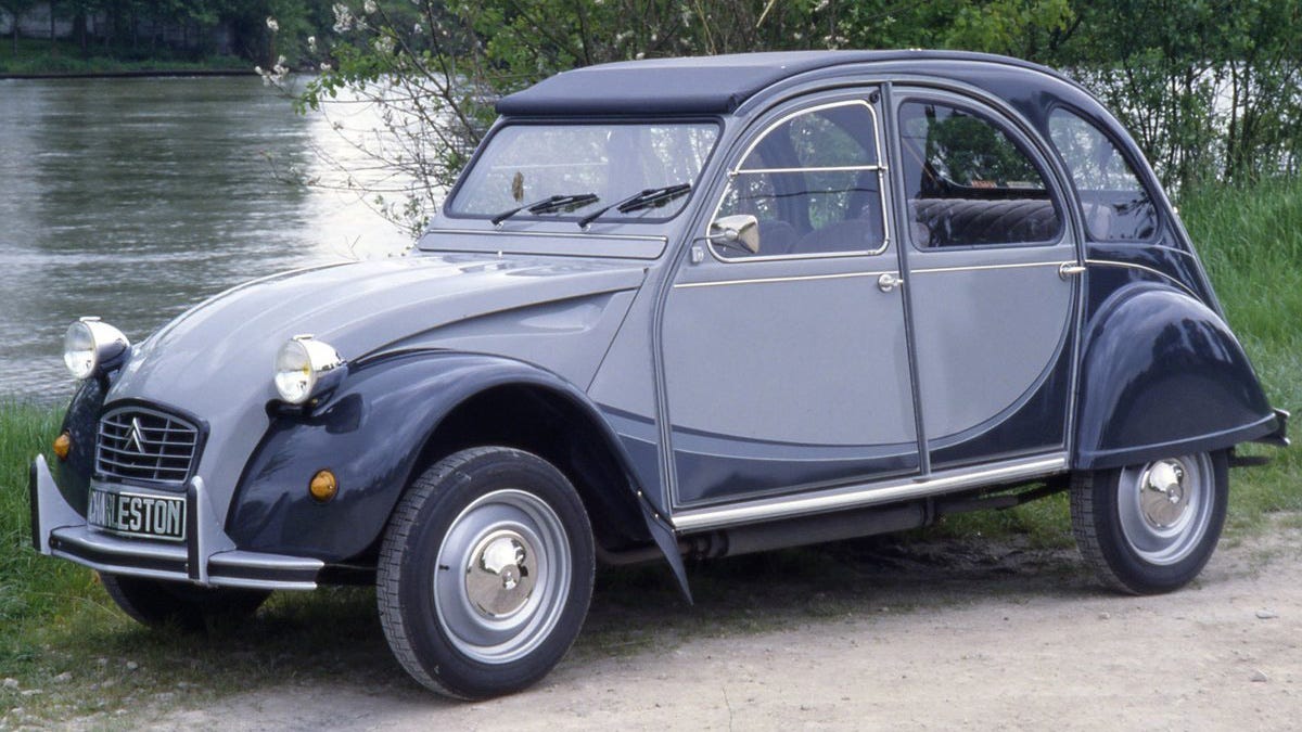 2CV Charleston: when 6 months turned into 10 years, by Matteo Licata, Roadster Life