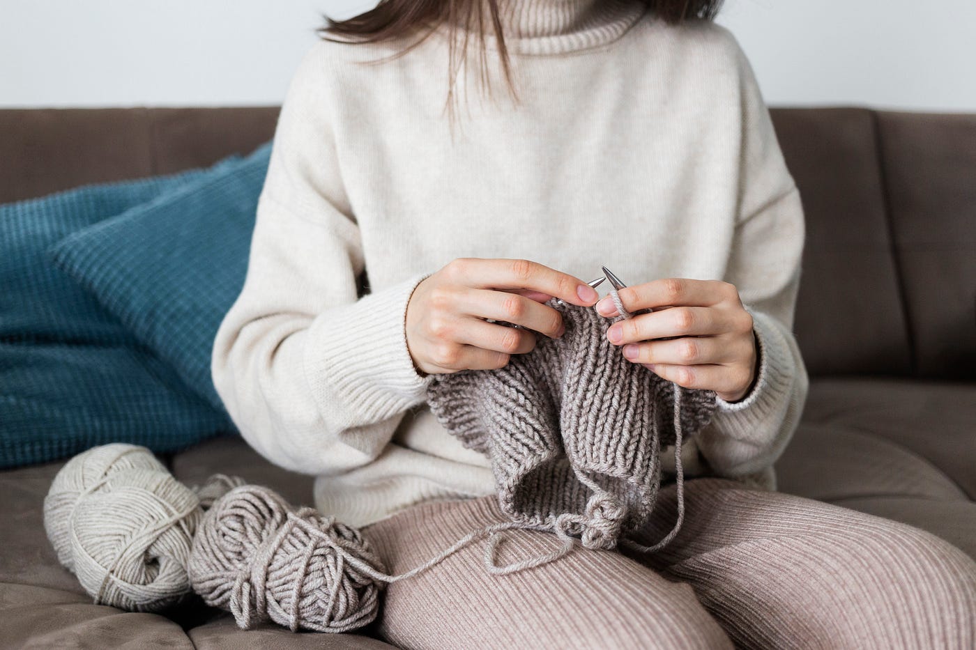The Surprising Comfort of “Grandma Hobbies” and What a Female Psychologist Melbourne Sees in…
