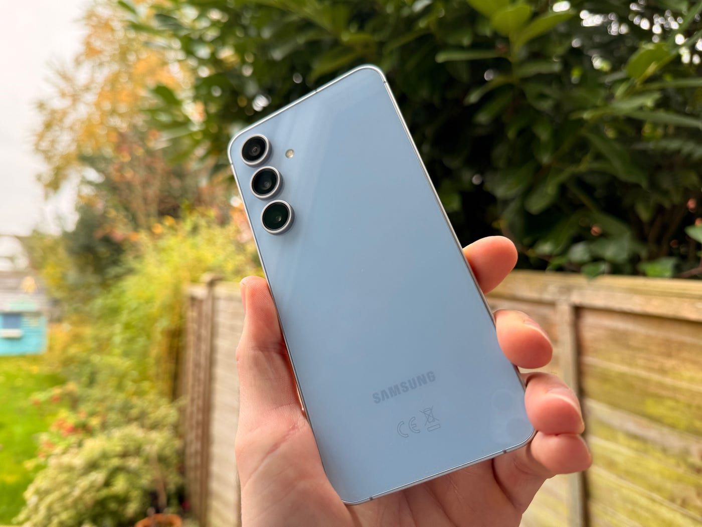 Samsung Galaxy S24 FE Review: Where Exynos Makes Sense | by Mark Ellis |  Medium