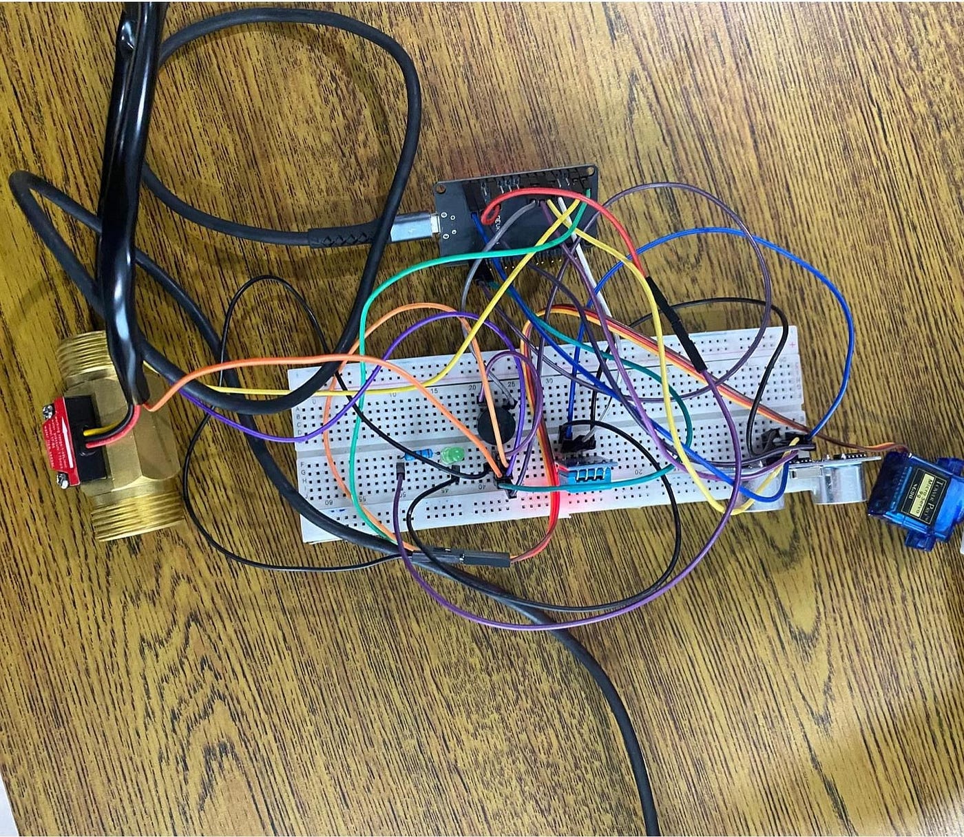 Sistem Monitoring Aliran Air Berbasis ESP32 dan Blynk IoT Platform